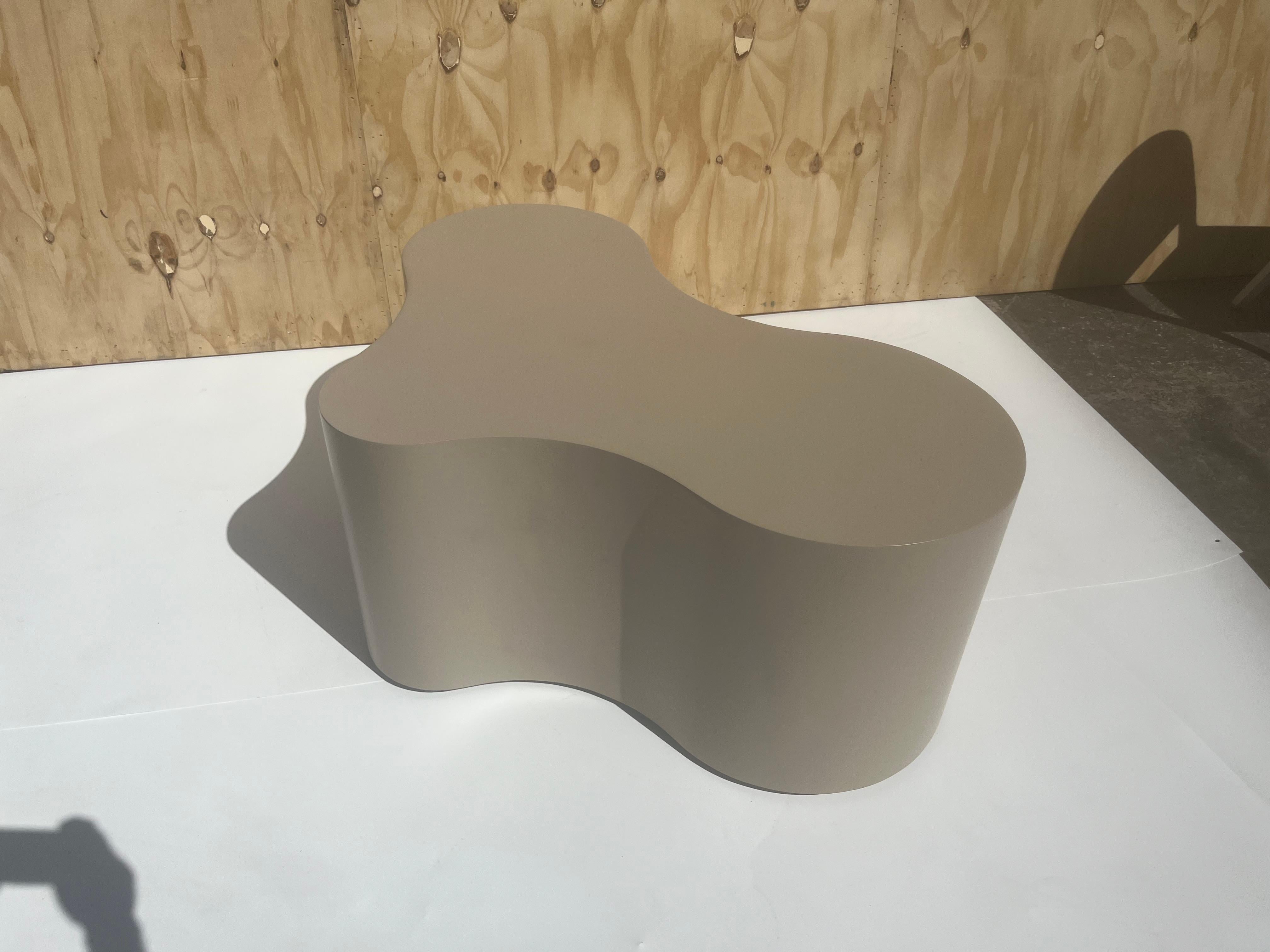 Tavolino Freeform, Wood, Taupe in vendita 4