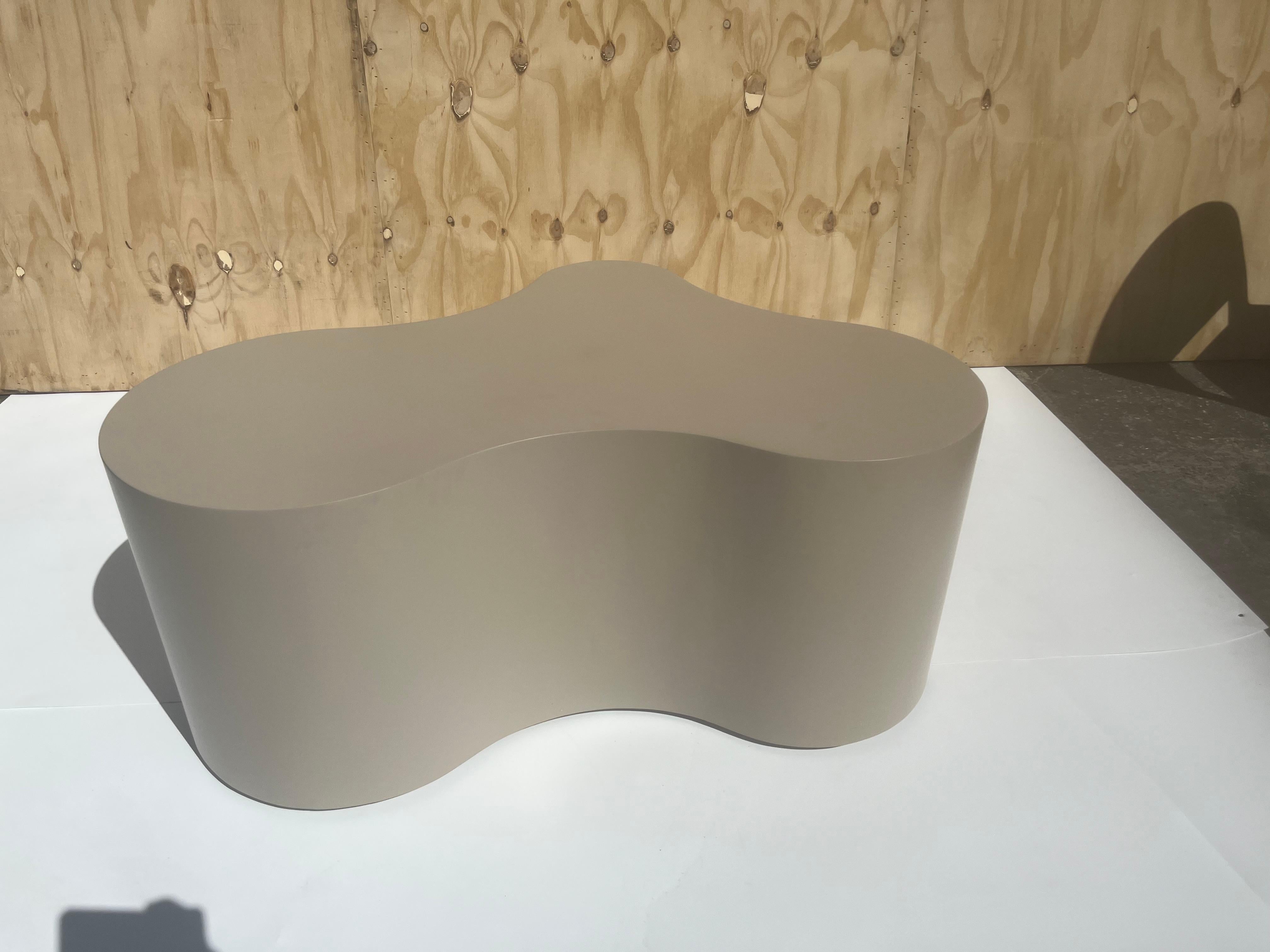 Legno Tavolino Freeform, Wood, Taupe in vendita