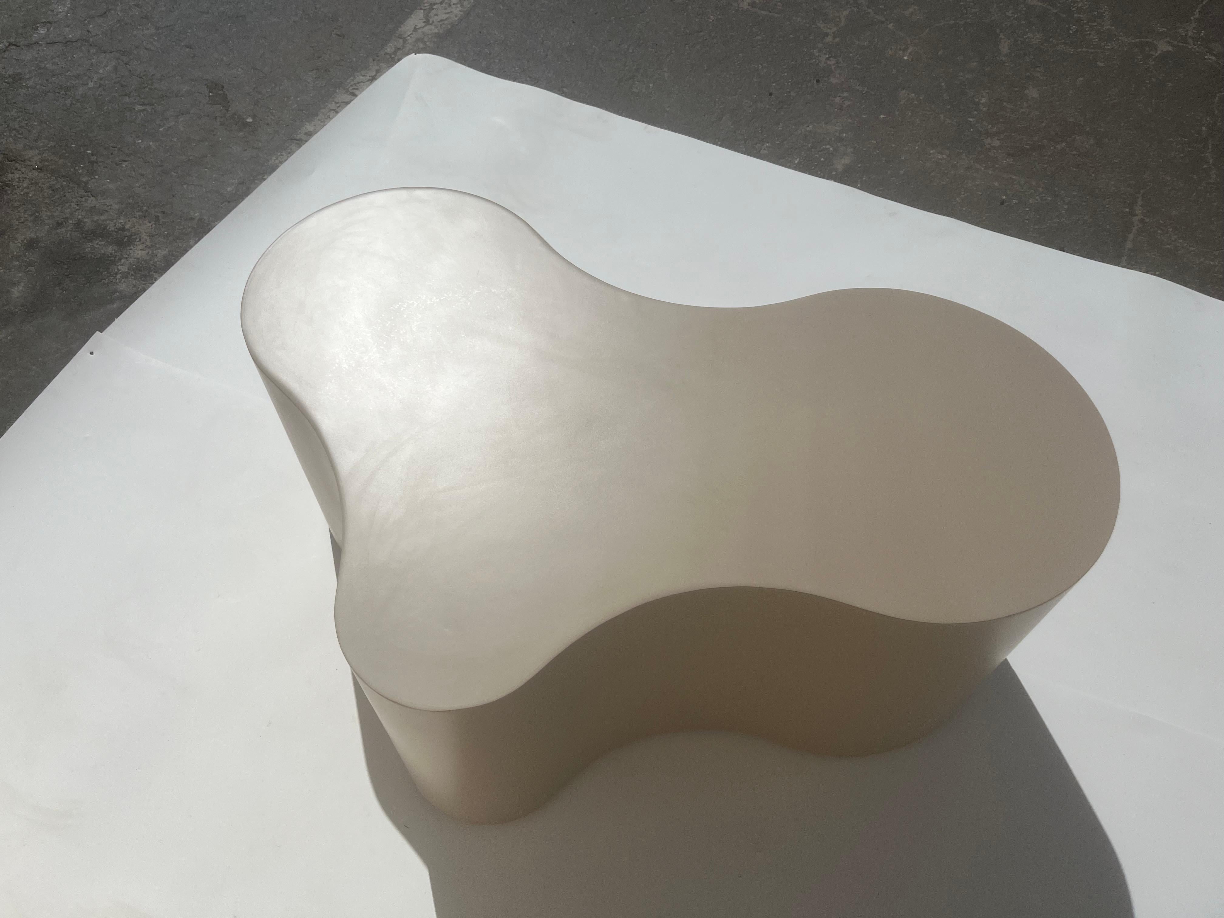 Tavolino Freeform, Wood, Taupe in vendita 1