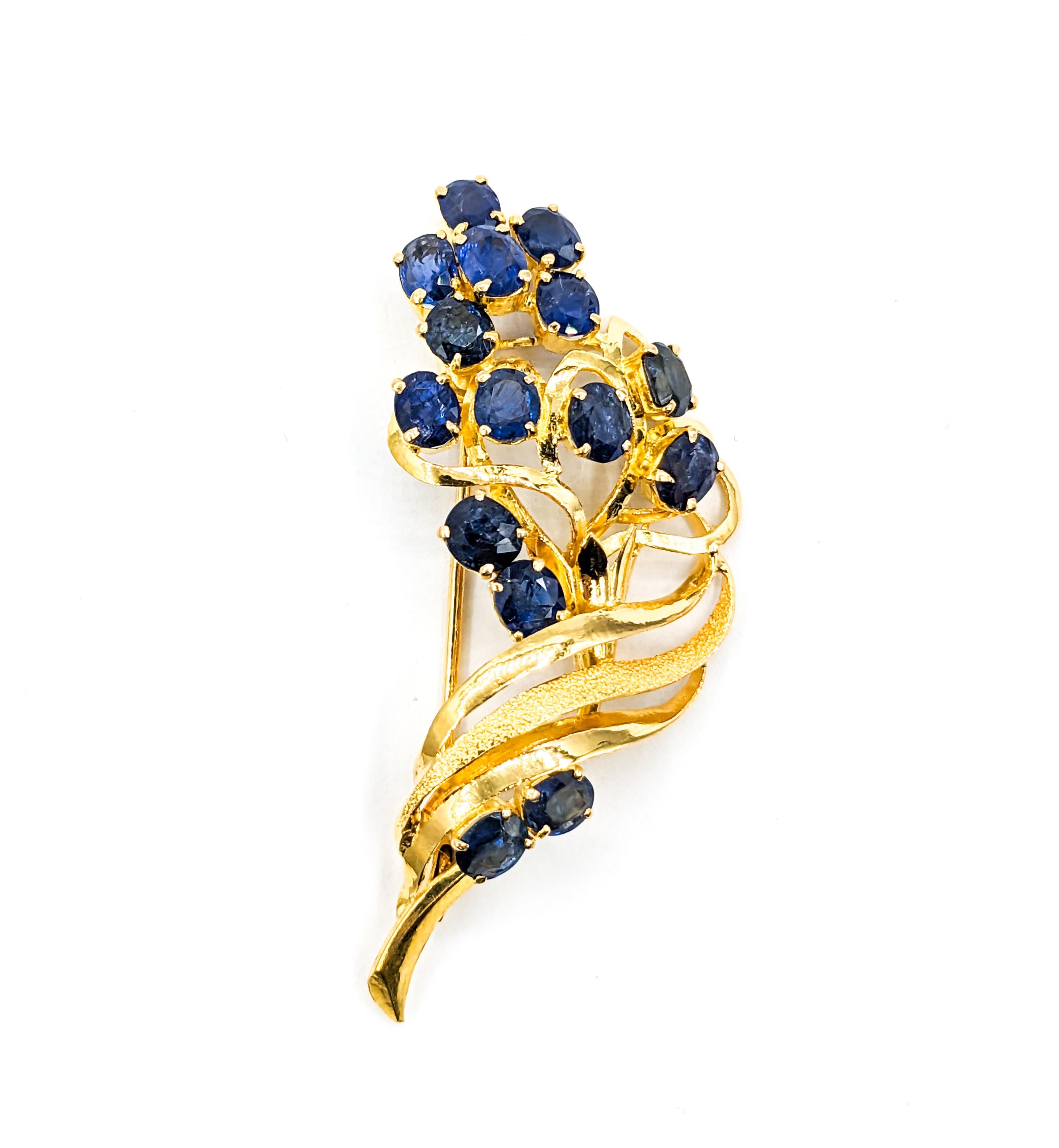 Freeform Floral Sapphire Brooch in Gold For Sale 1