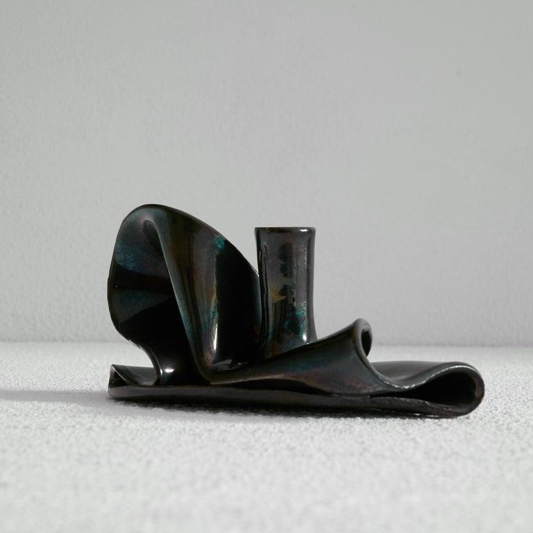 Portacandele Freeform Metallic Glazed 'Folded' Studio Pottery In condizioni buone in vendita a Meer, VAN