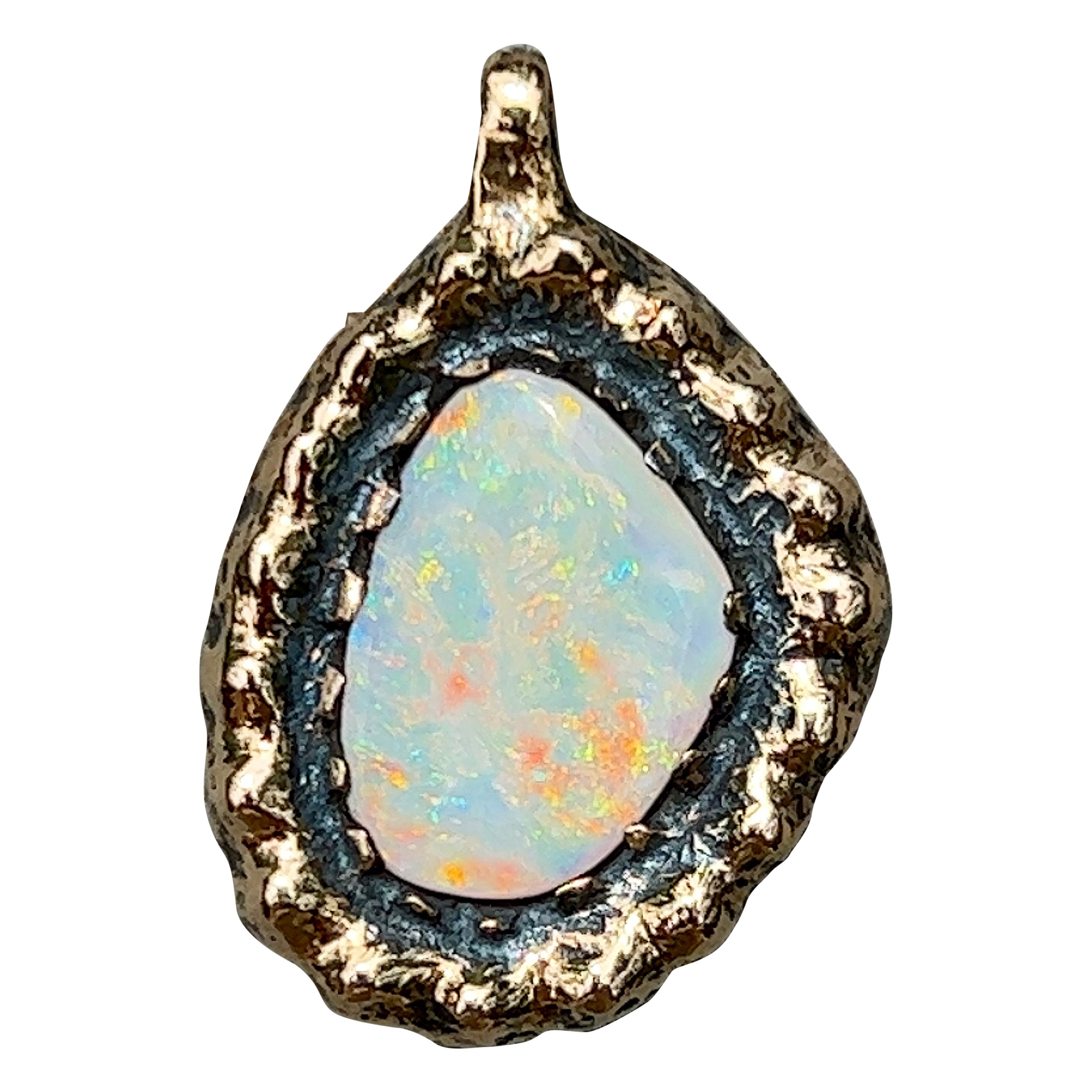 Pendentif en or 14 carats avec opale naturelle de forme libre, années 1970