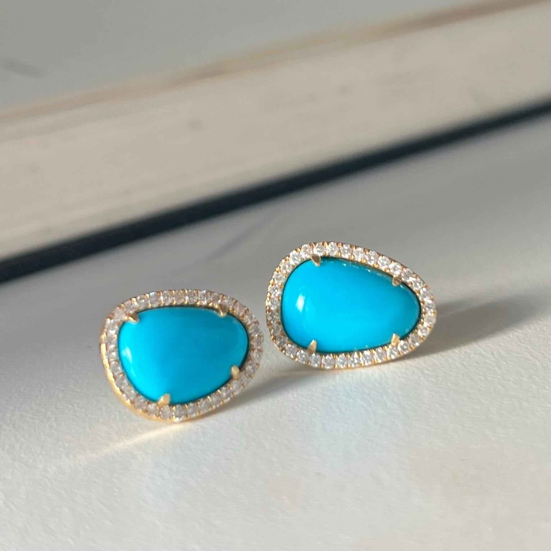 Freeform Turquoise and Diamond Stud Earrings In New Condition In Miami, FL