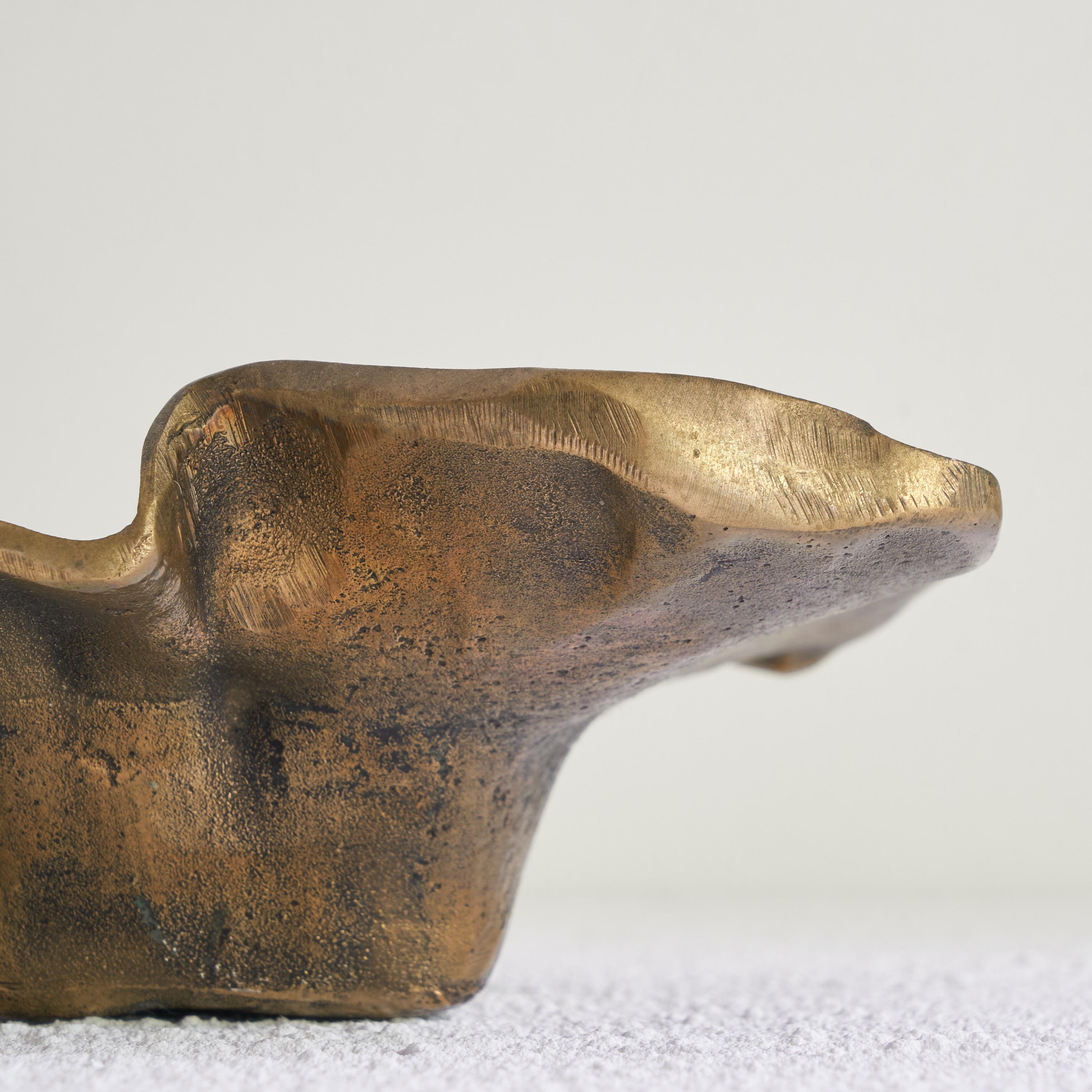 Mid Century Freeform Vide-Poche oder Schale in Sandguss Bronze 1960s (Moderne der Mitte des Jahrhunderts) im Angebot