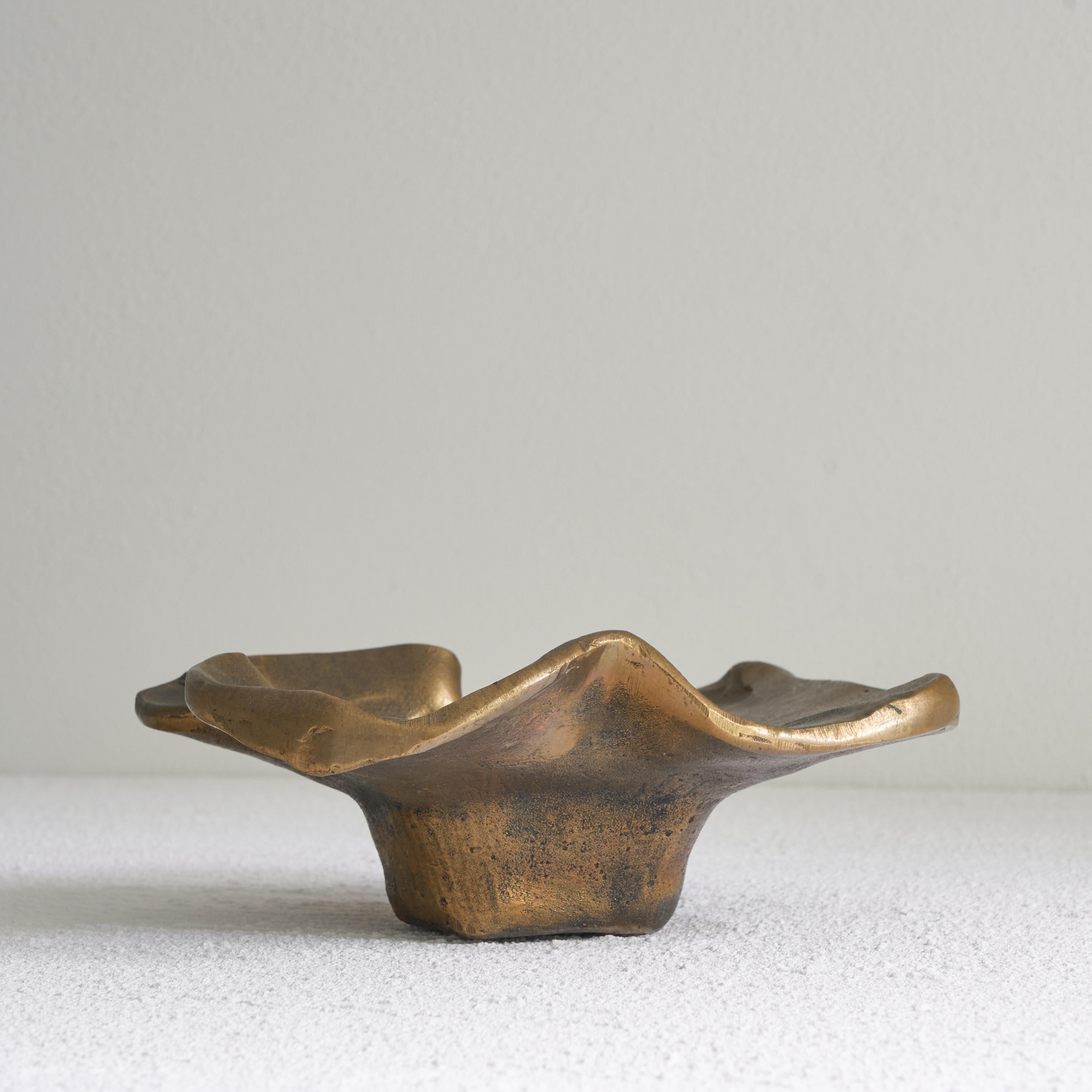 20th Century Mid Century Freeform Vide-Poche or Bowl in Sand Cast Bronze 1960s For Sale
