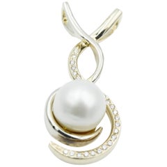 Freeform White and Yellow Gold South Sea Pearl Pendant