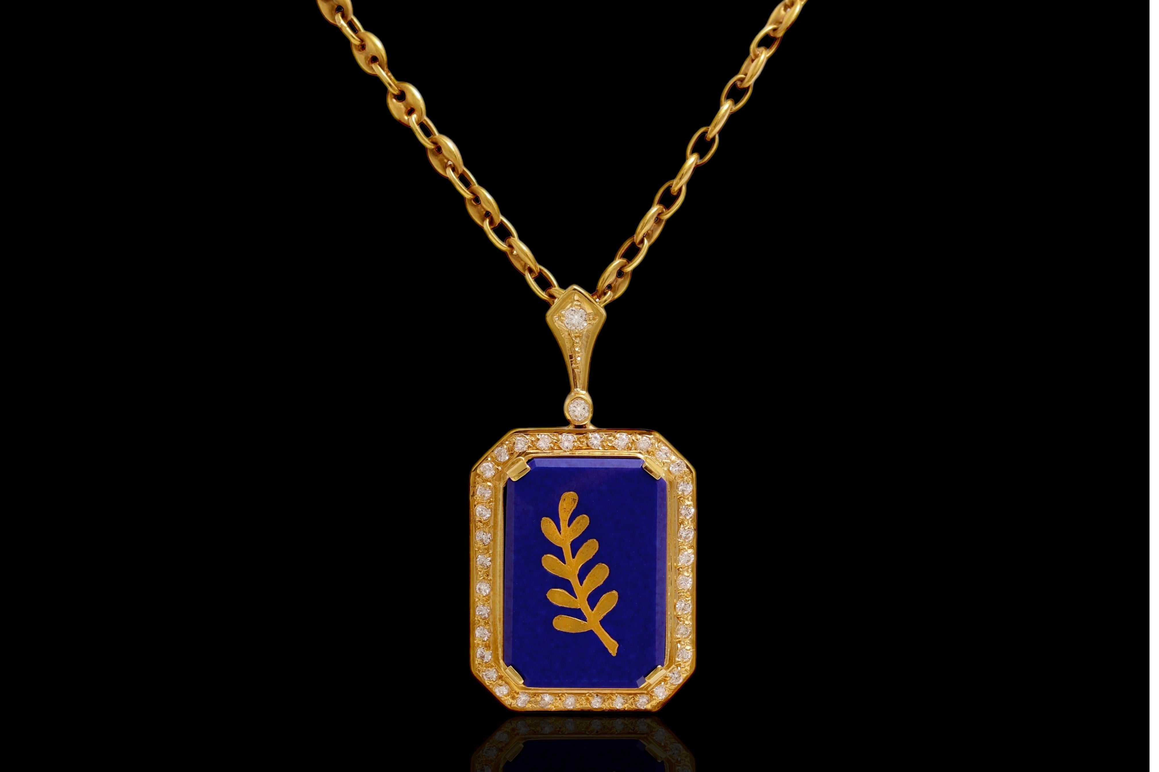 Freemasonry 18kt Solid Yellow Gold Necklace with Diamonds and Lapis Lazuli For Sale 3