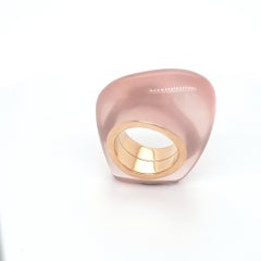 Freeshape Rose Quarz Ring with 18 Carat Rose Gold