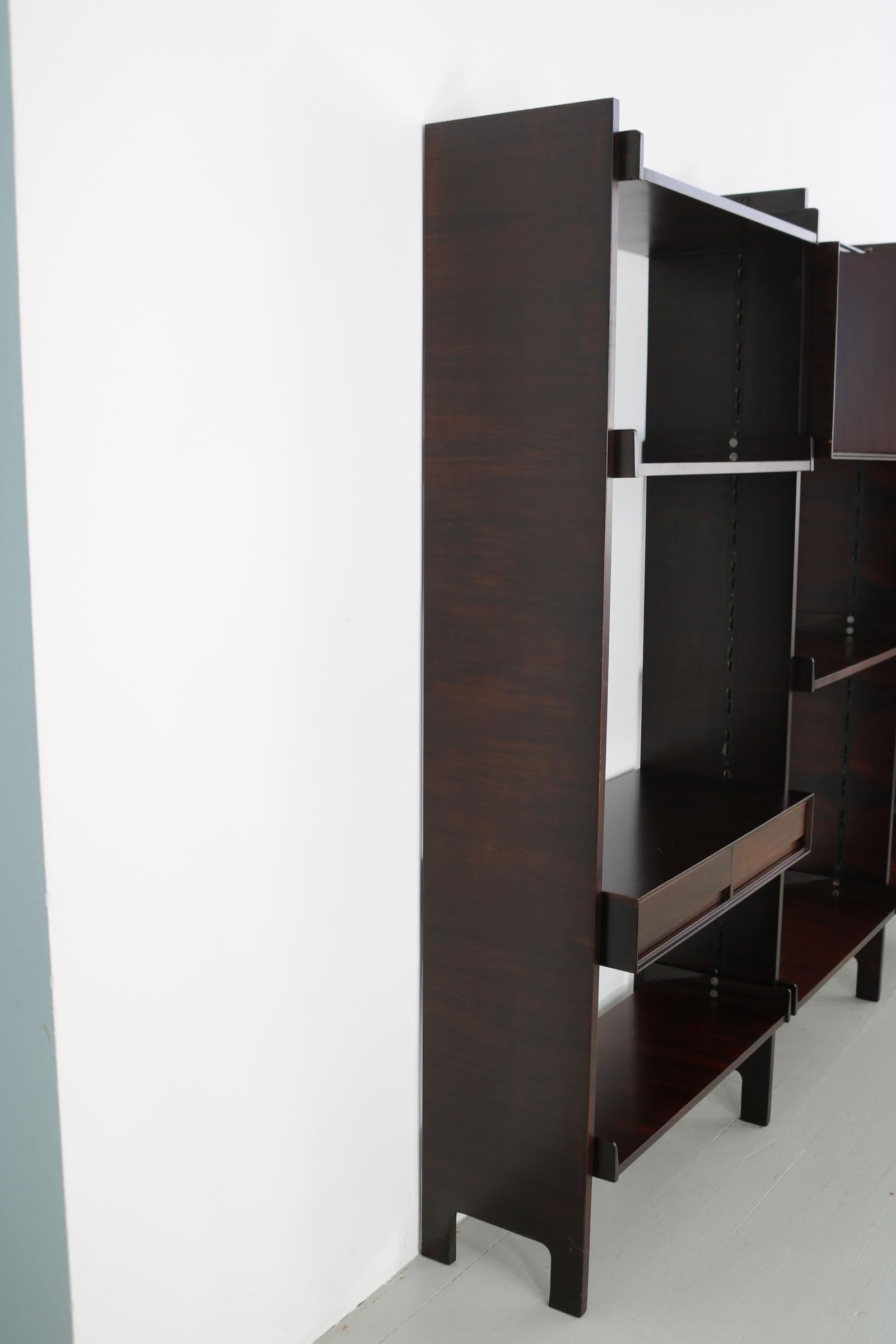 Freestanding 60s bookcase designed by Edmondo Palutari for Vittorio Dassi  For Sale 11