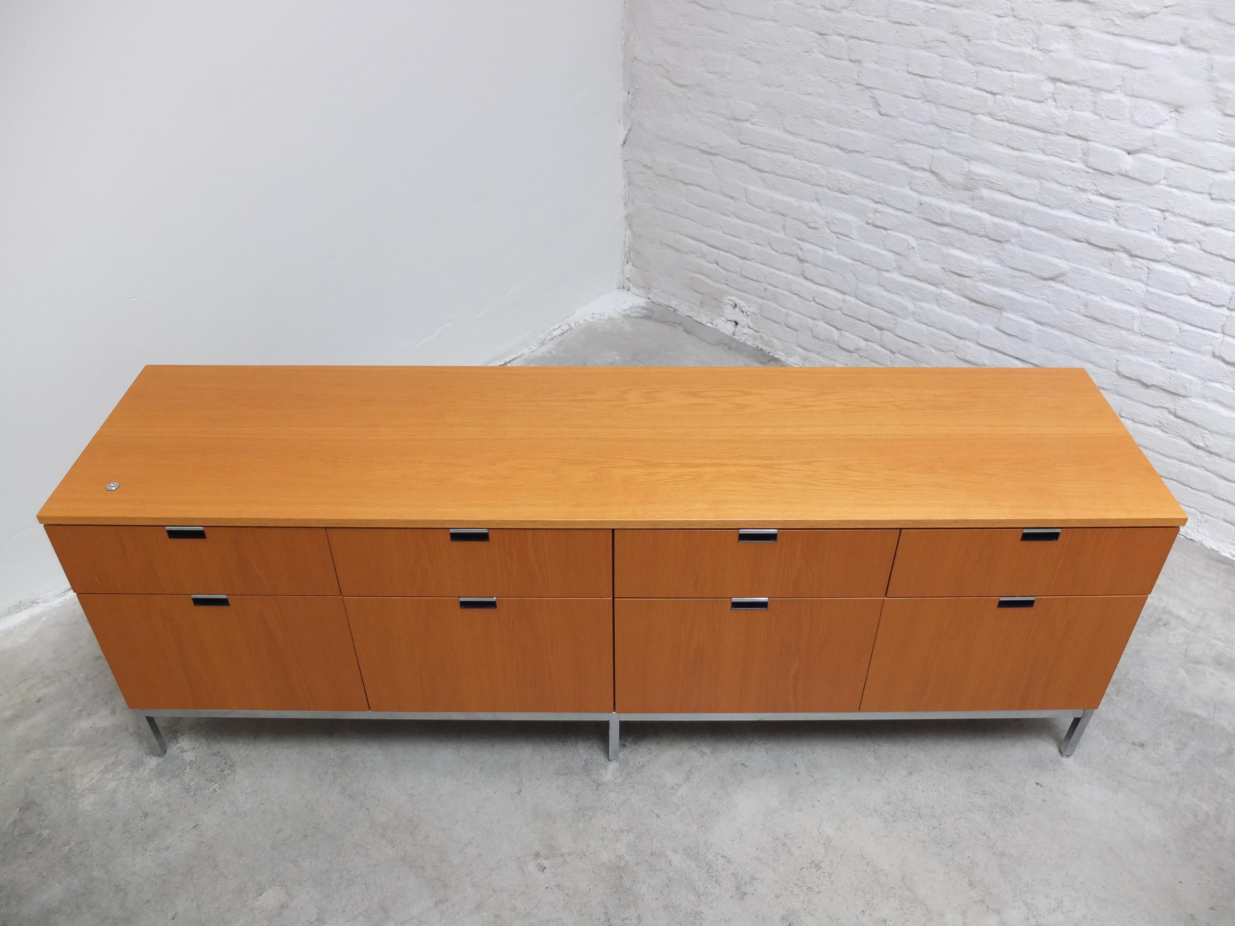 Freestanding 8-Drawer Credenza by Florence Knoll for Knoll, 1961 For Sale 3