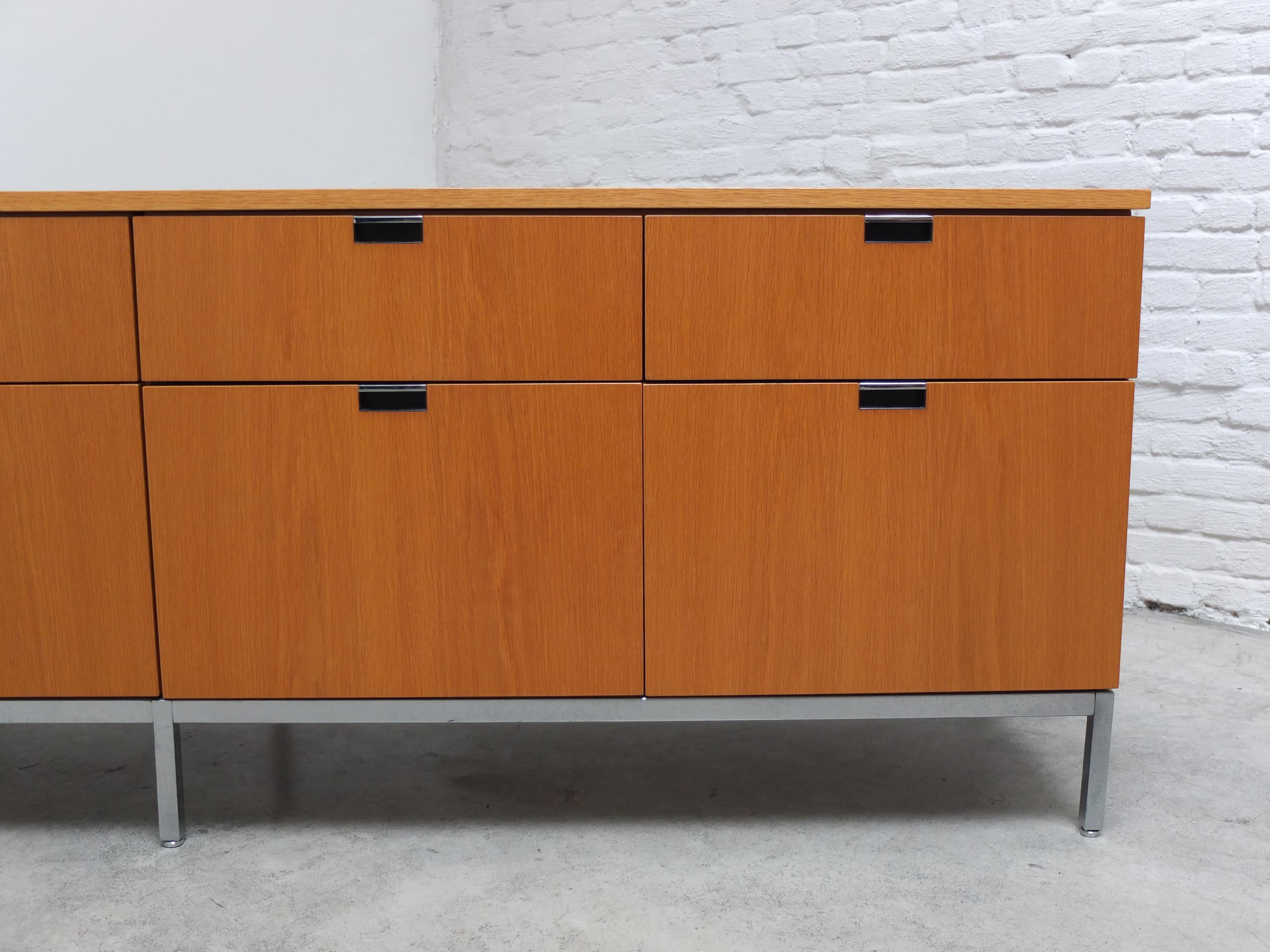 Freestanding 8-Drawer Credenza by Florence Knoll for Knoll, 1961 For Sale 8