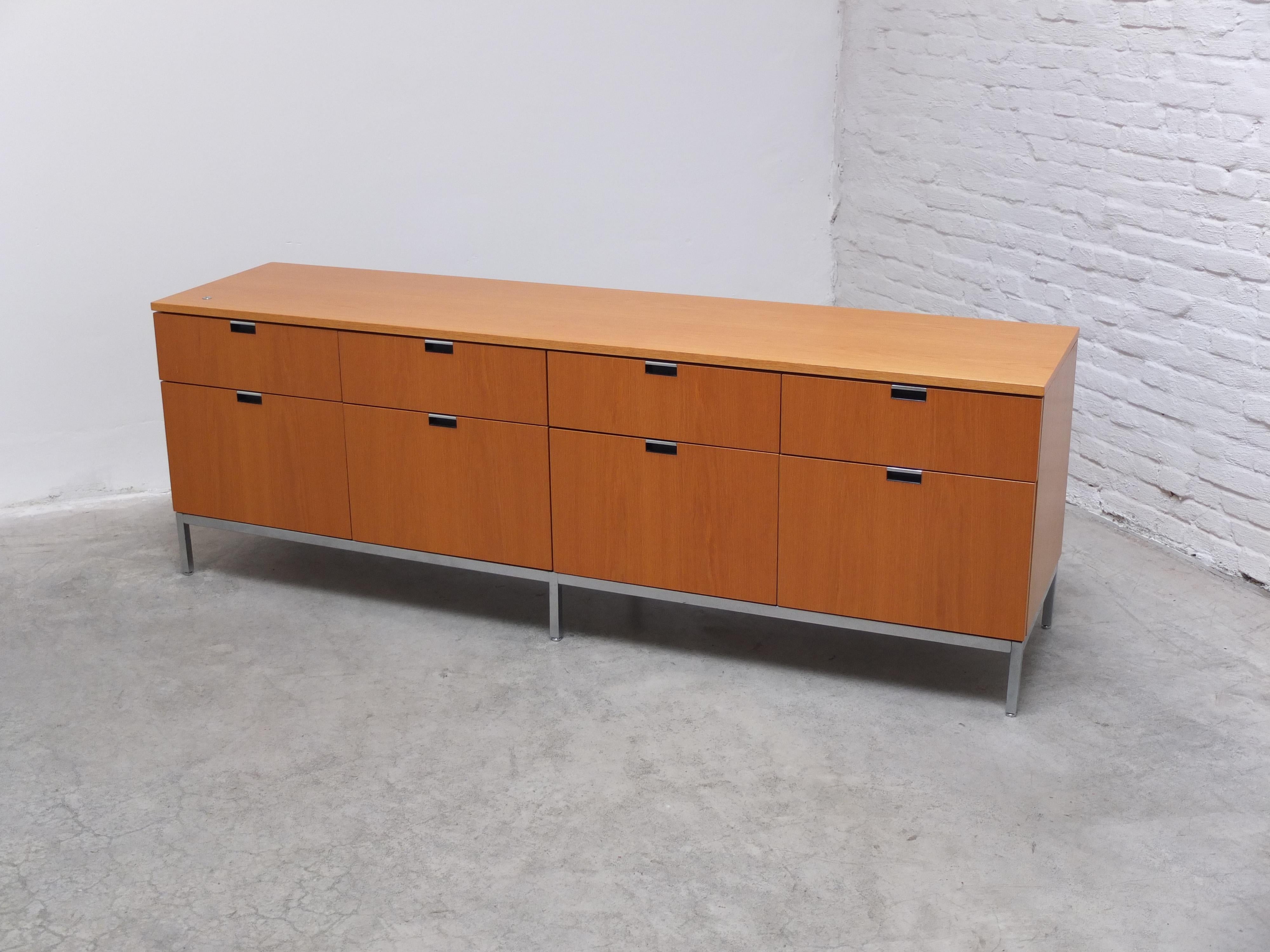 Mid-Century Modern Freestanding 8-Drawer Credenza by Florence Knoll for Knoll, 1961
