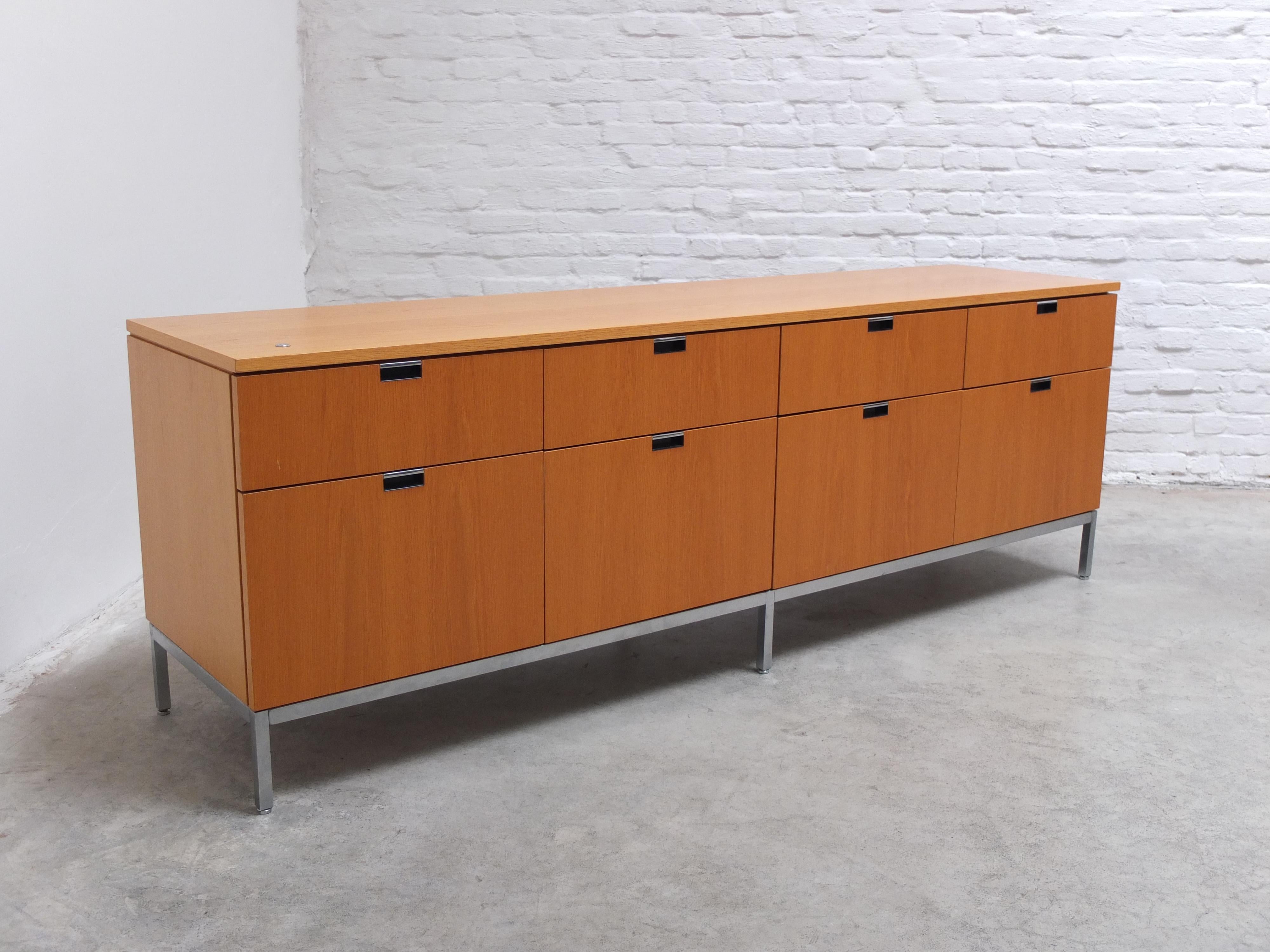 Freestanding 8-Drawer Credenza by Florence Knoll for Knoll, 1961 For Sale 1