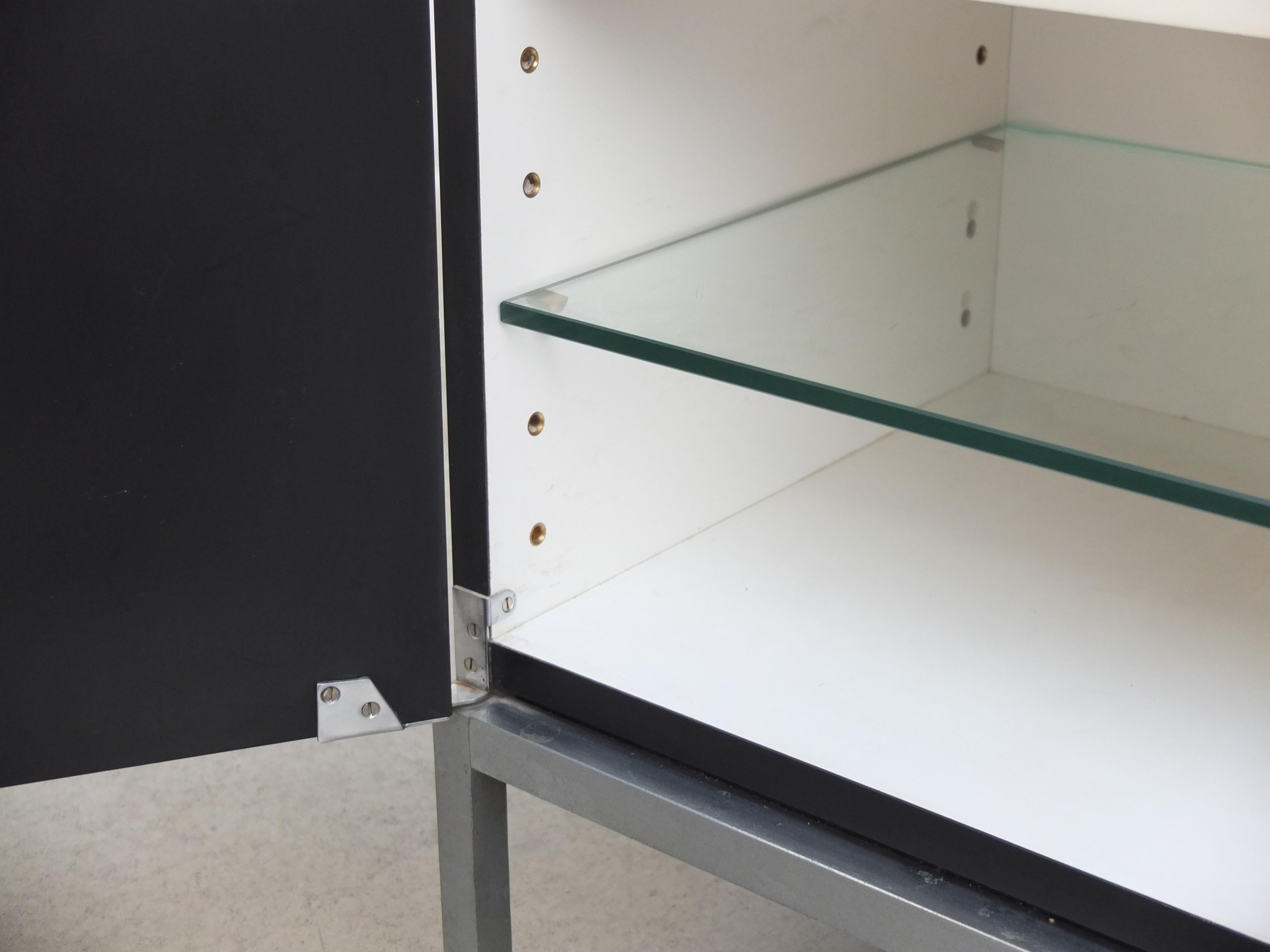 Crédence autoportante en noir et marbre par Florence Knoll pour Knoll, 1961 en vente 8