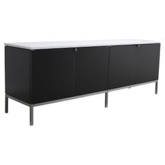 Crédence autoportante en noir et marbre par Florence Knoll pour Knoll, 1961