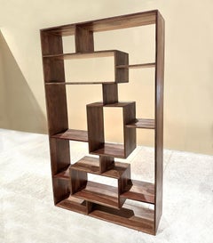 Bibliothèque séparatrice autoportante en bois d'olivier