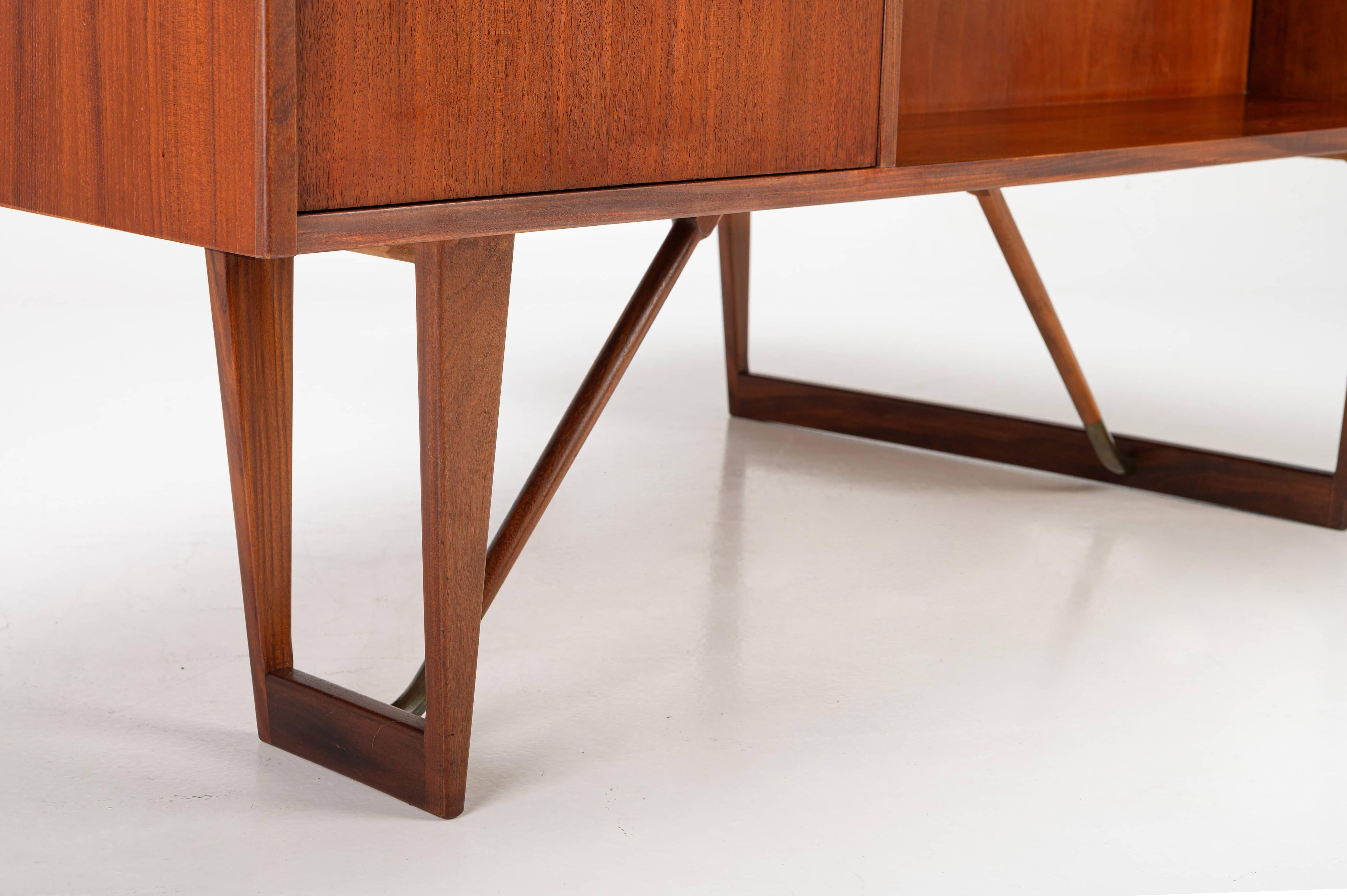 Freistehender Bumerang-Schreibtisch von Peter Løvig Nielsen für Løvig, 1960er Jahre im Angebot 8