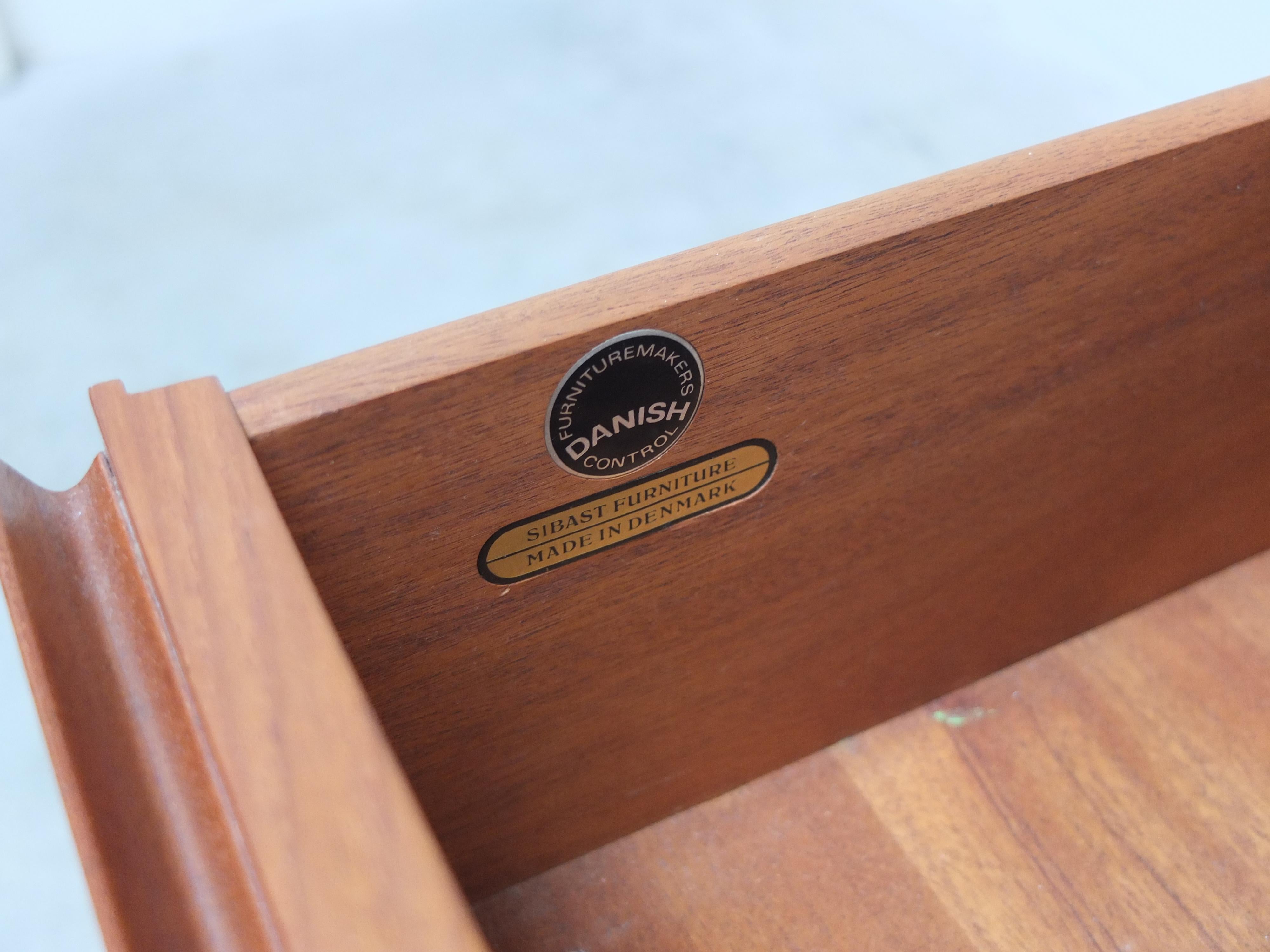 Cassettiera indipendente in teak di Arne Vodder per Sibast, anni '60 in vendita 9