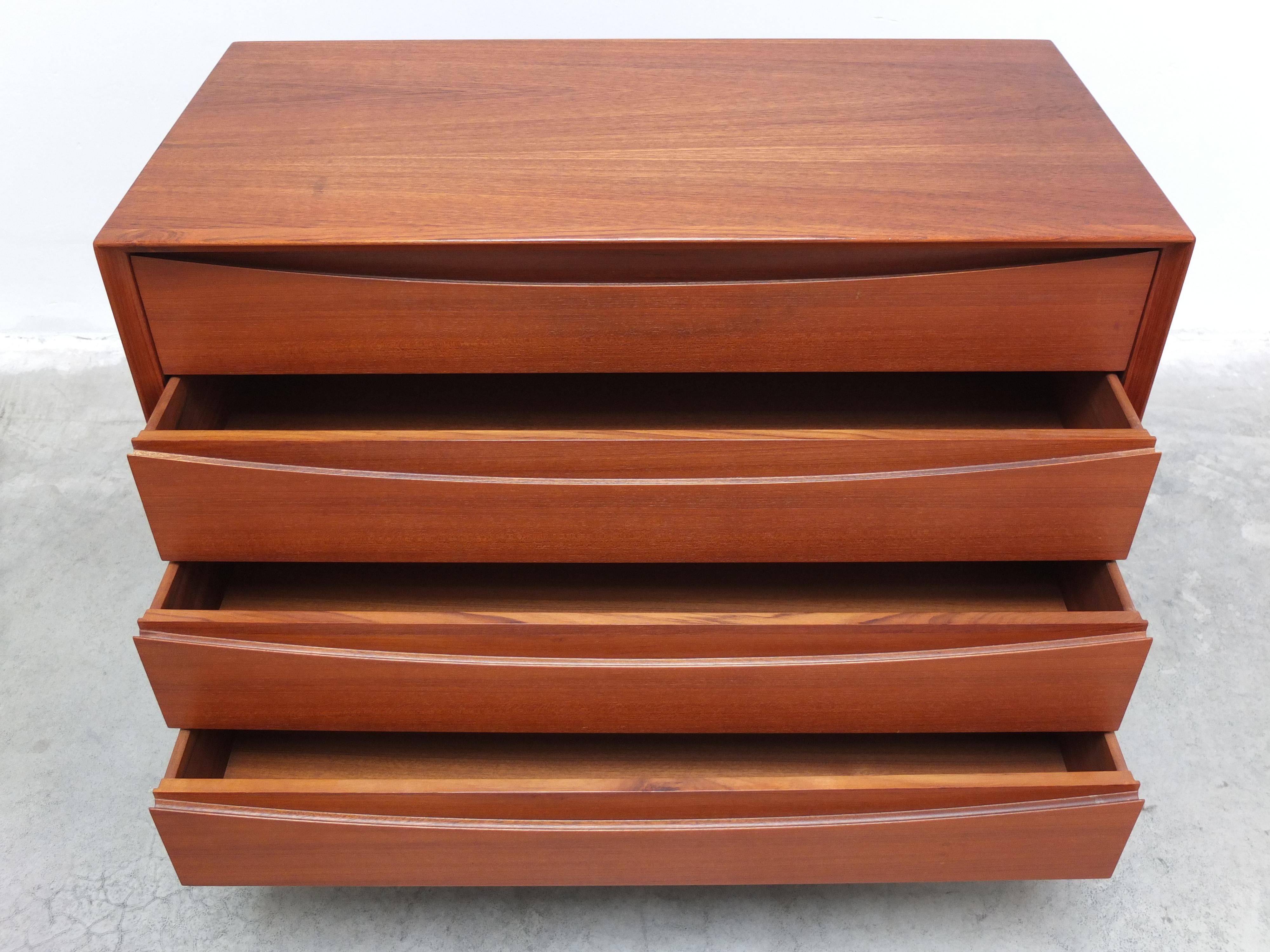 Cassettiera indipendente in teak di Arne Vodder per Sibast, anni '60 in vendita 10