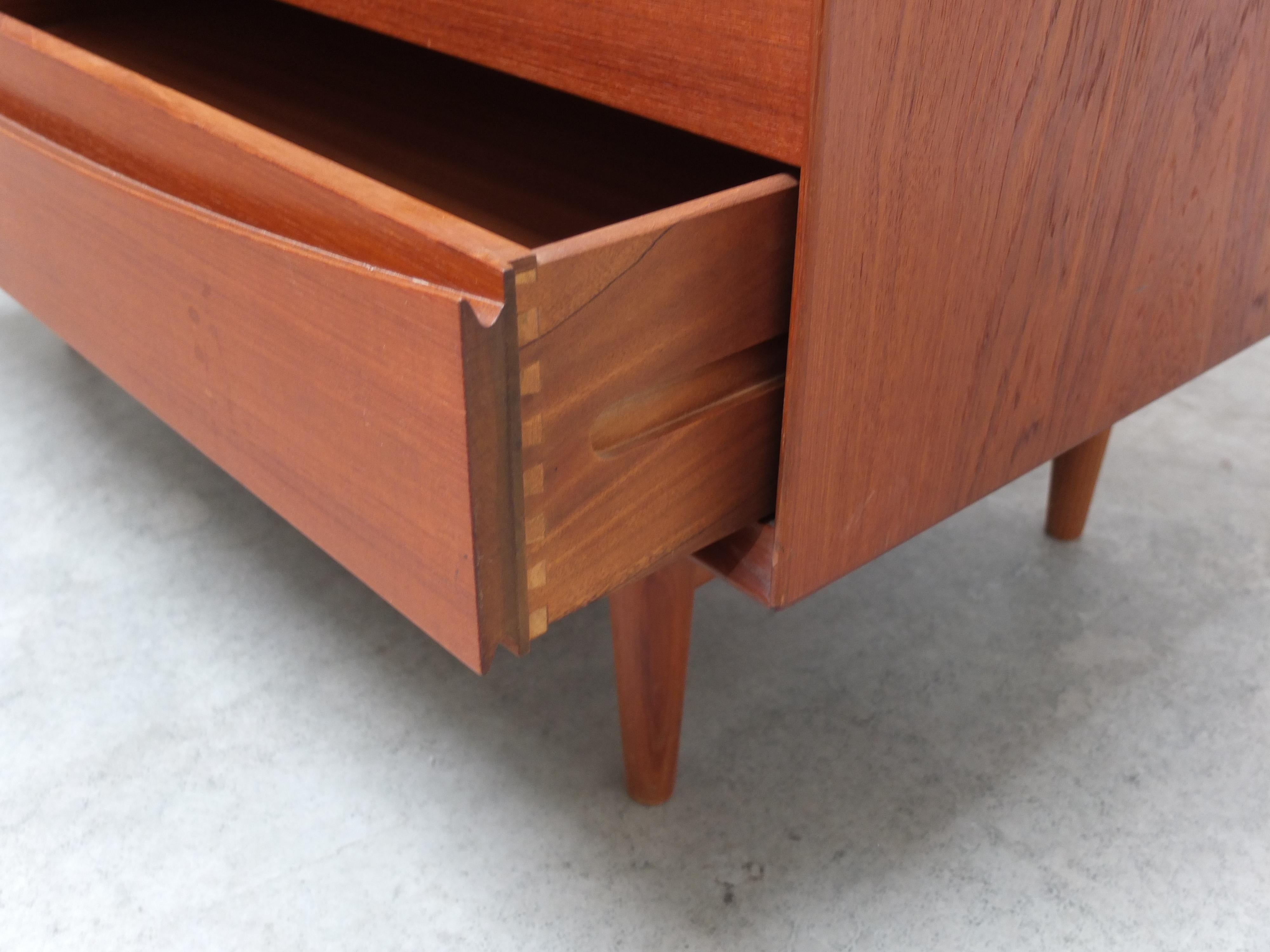 Cassettiera indipendente in teak di Arne Vodder per Sibast, anni '60 in vendita 11