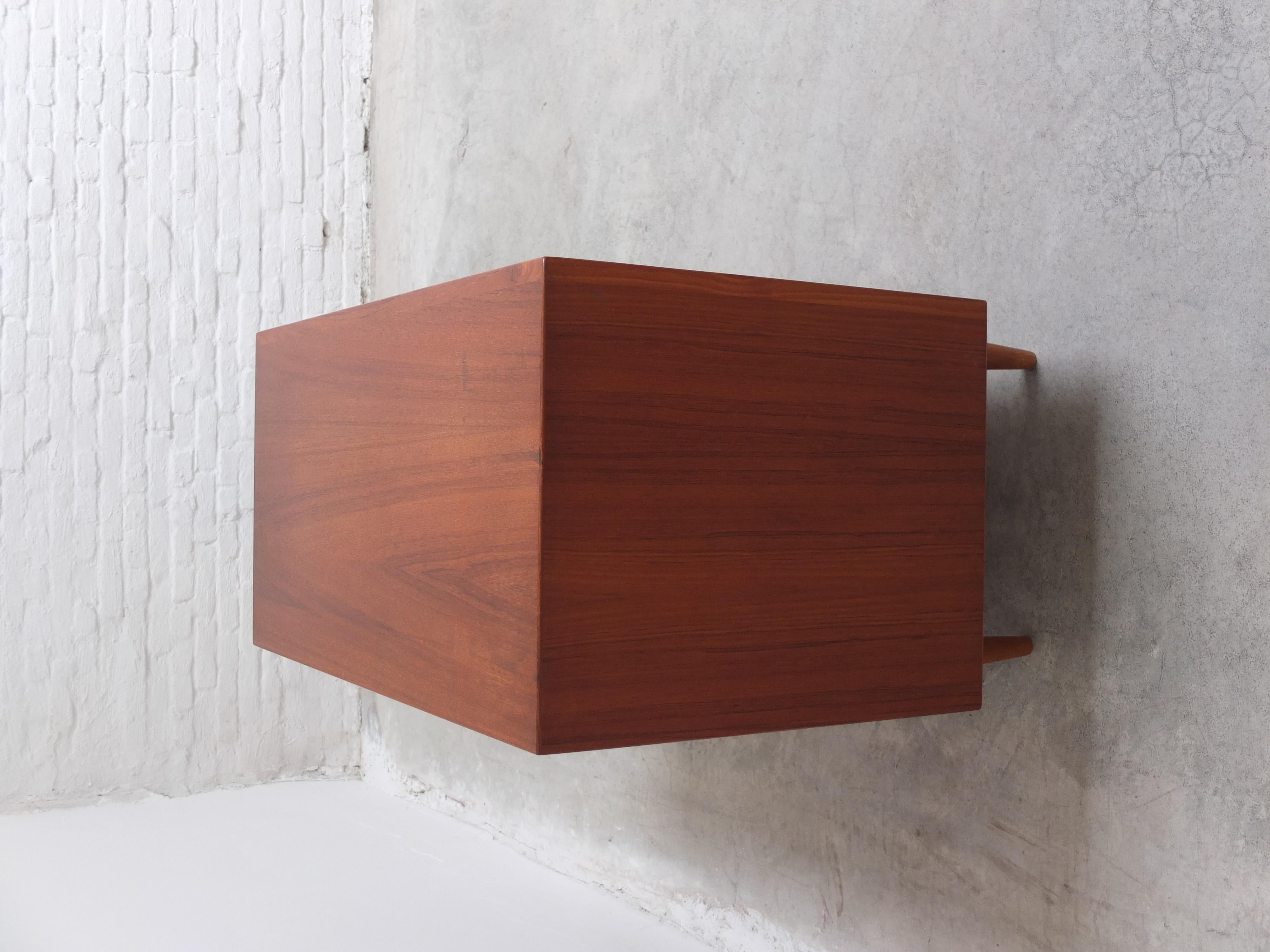 Cassettiera indipendente in teak di Arne Vodder per Sibast, anni '60 In condizioni buone in vendita a Antwerpen, VAN