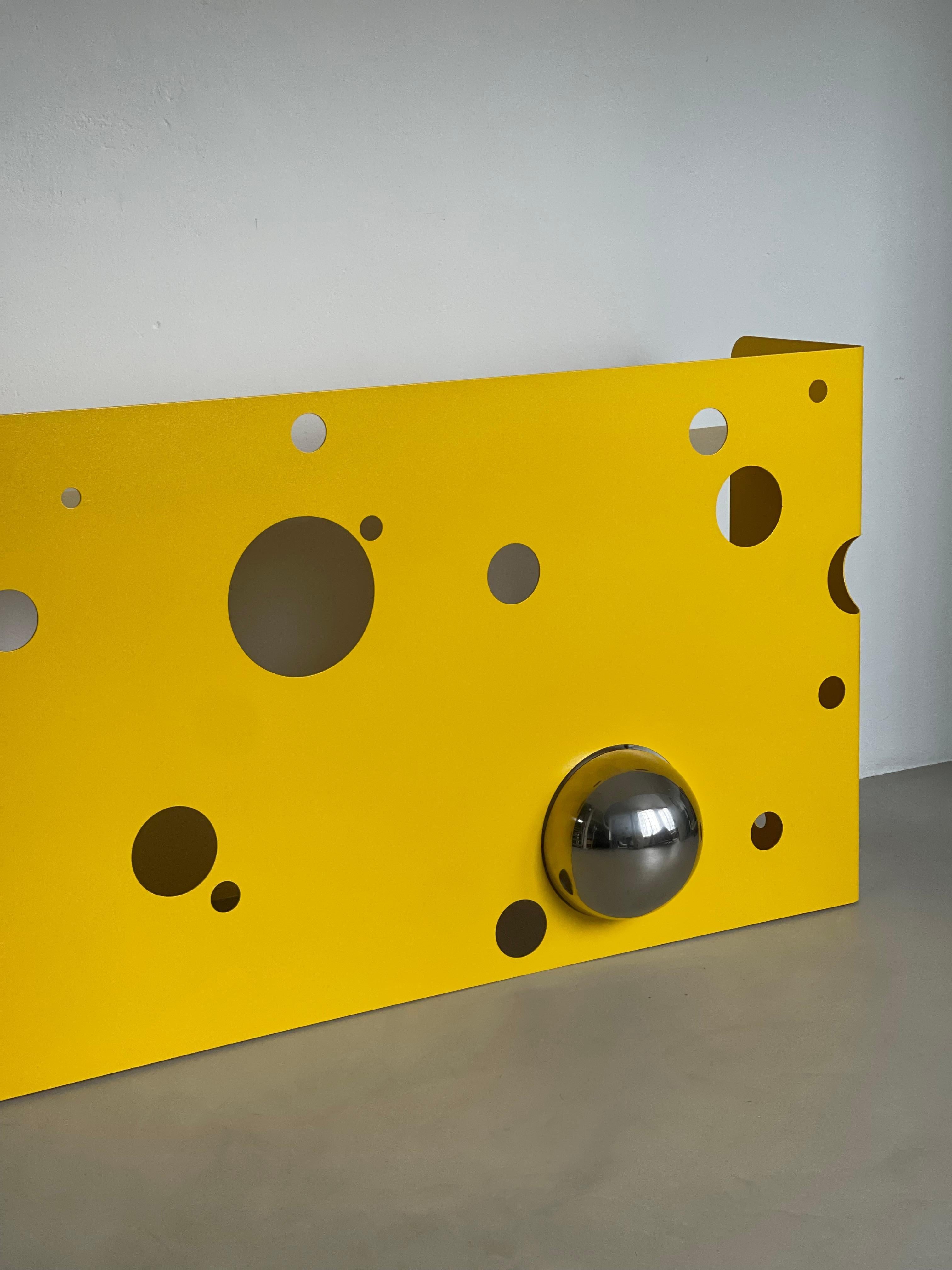 Bureau deception autoportant - Table Consierge en jaune vif de Spinzi Milano en vente 9