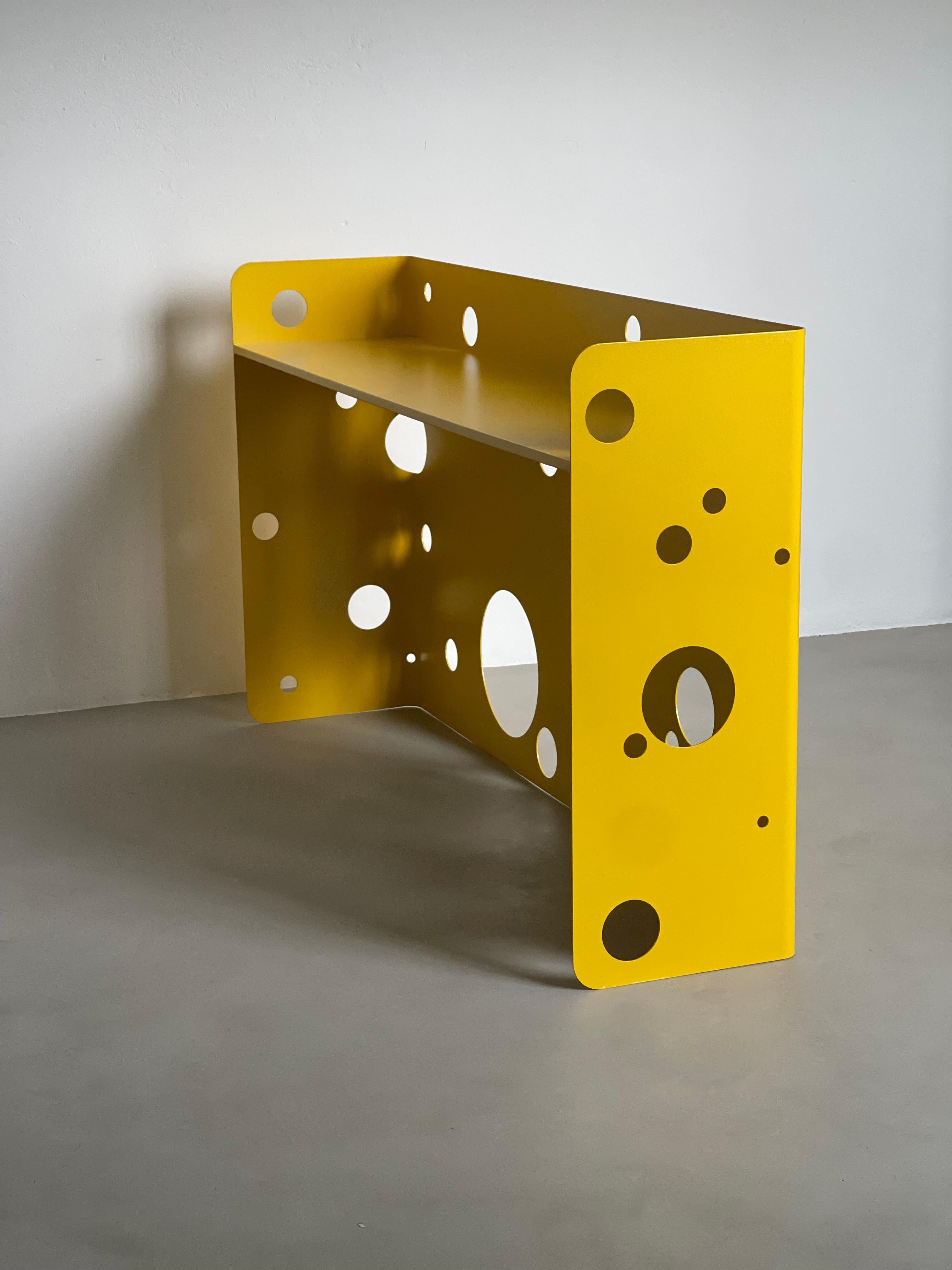 Bureau deception autoportant - Table Consierge en jaune vif de Spinzi Milano en vente 10