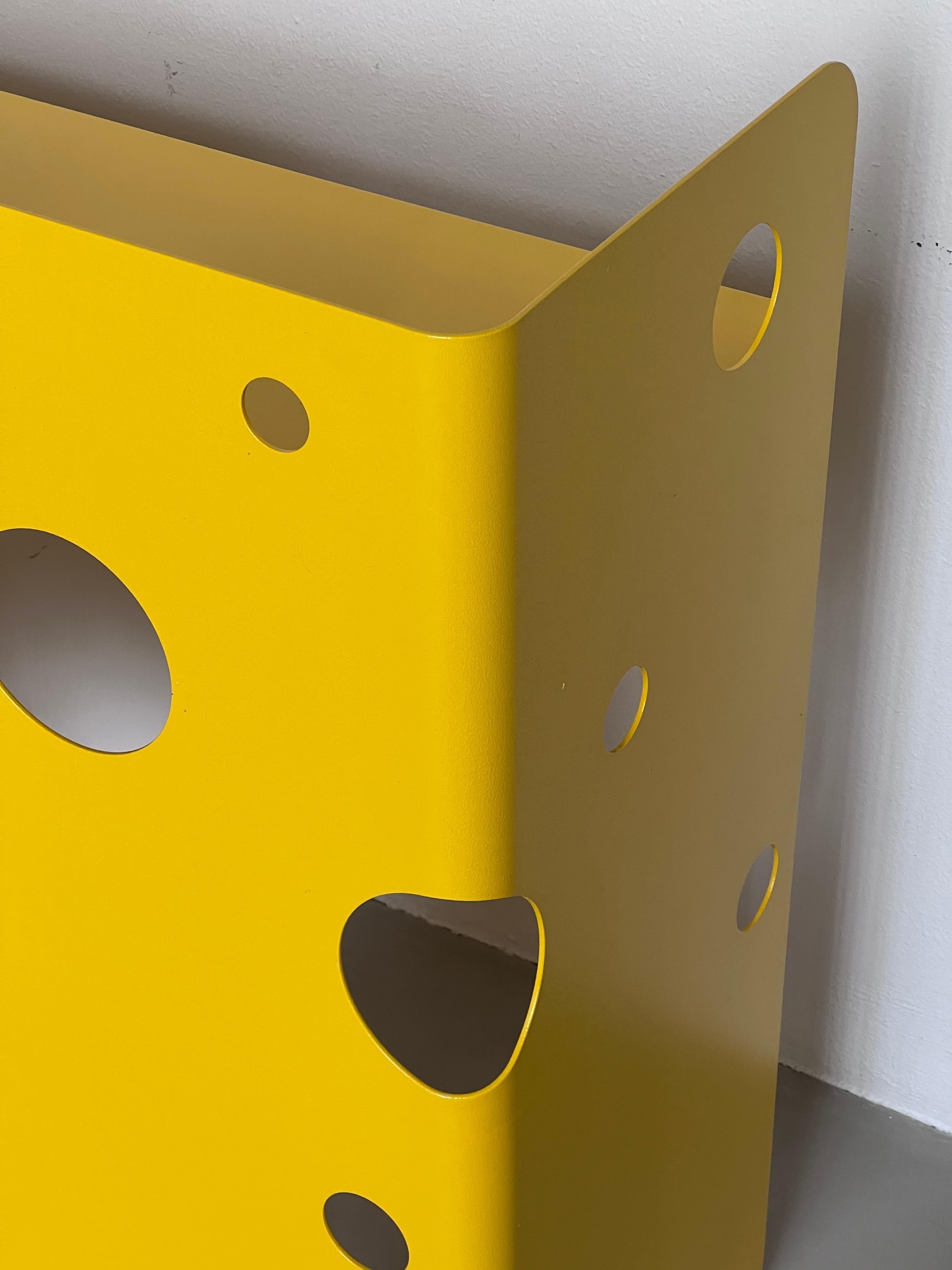 Bureau deception autoportant - Table Consierge en jaune vif de Spinzi Milano en vente 1