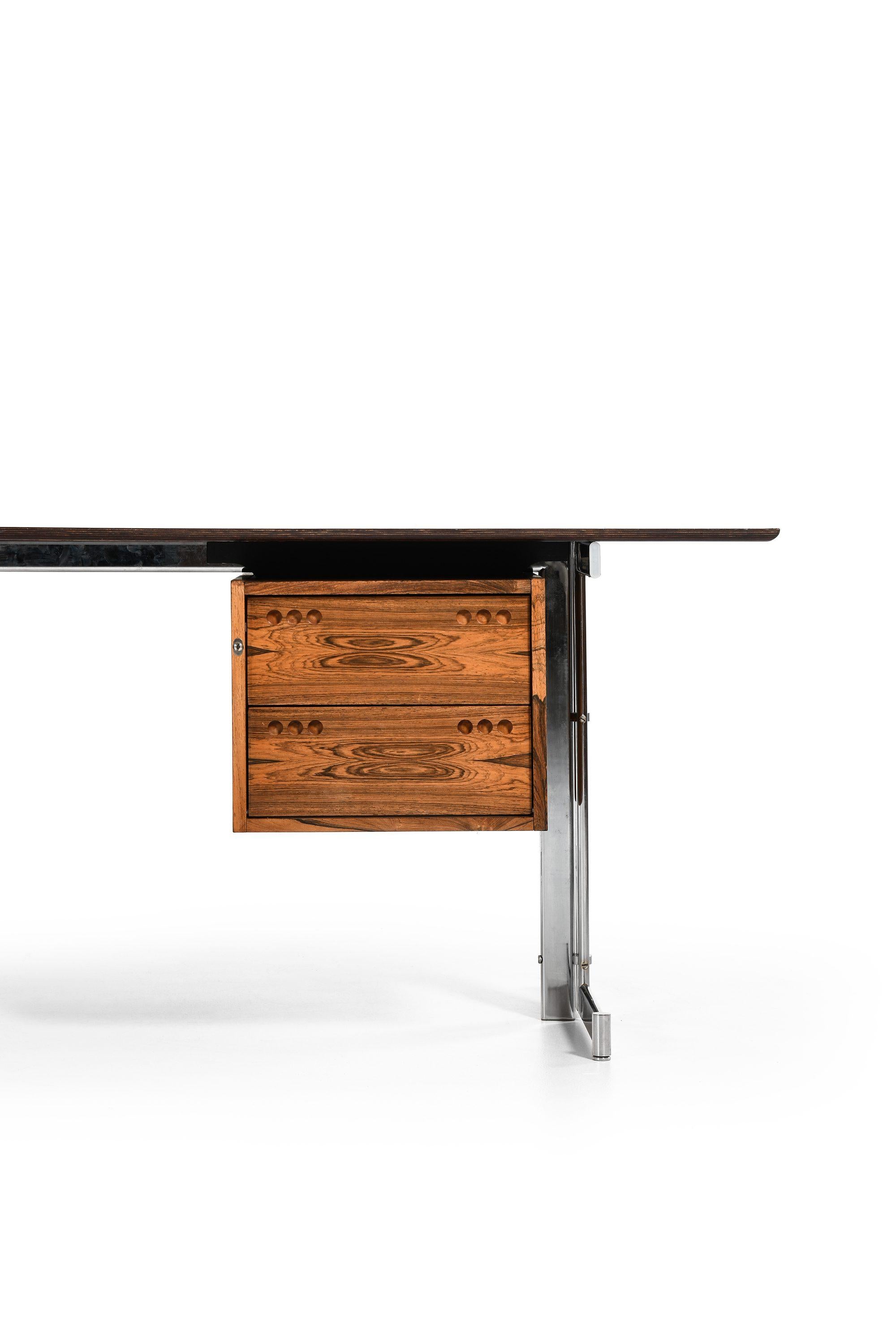 20th Century Freestanding Desk in Rosewood and Chromed Steel by Jan Lunde Knudsen, 1960's For Sale