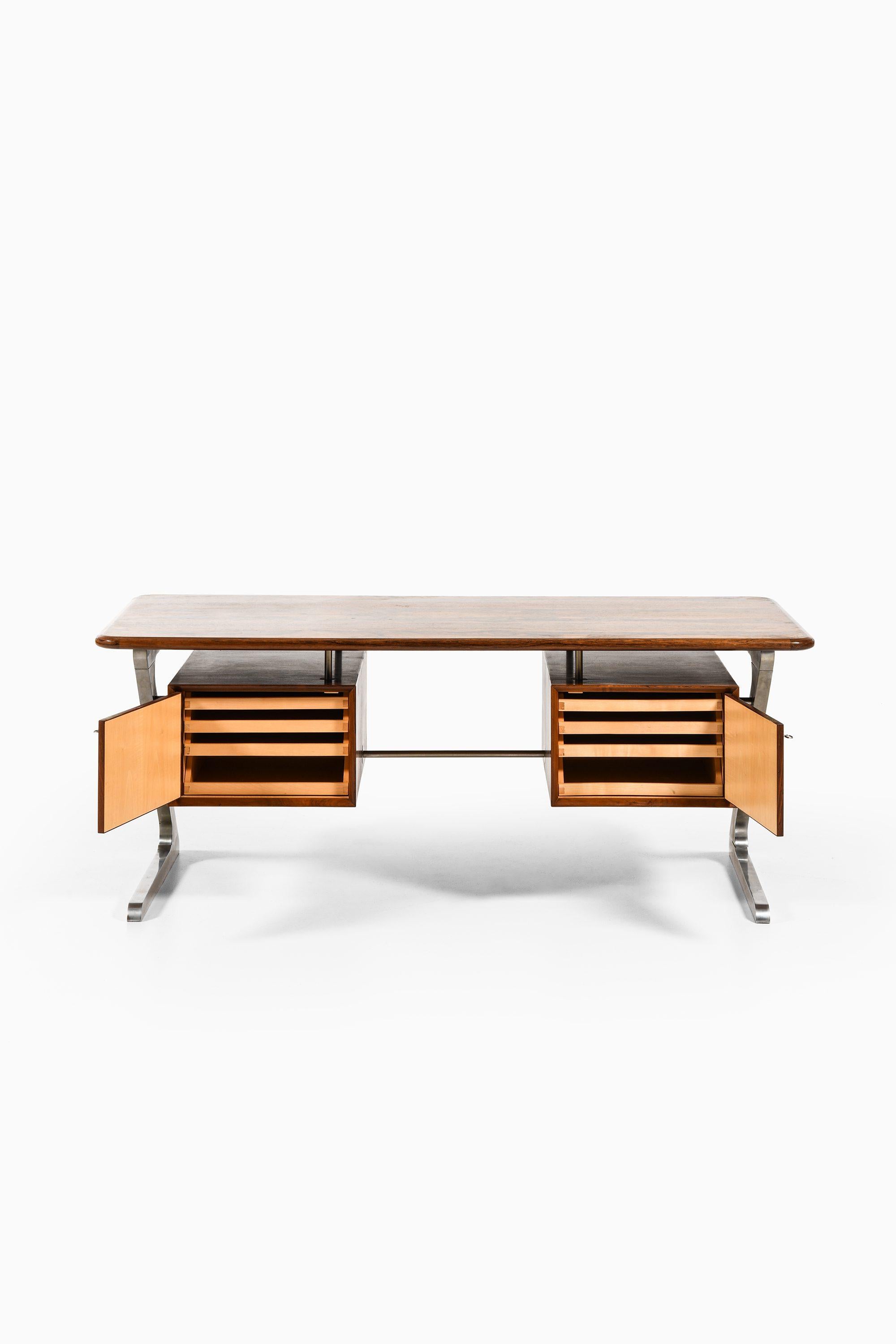 Bureau autoportant en palissandre et acier, années 1970 Bon état - En vente à Limhamn, Skåne län