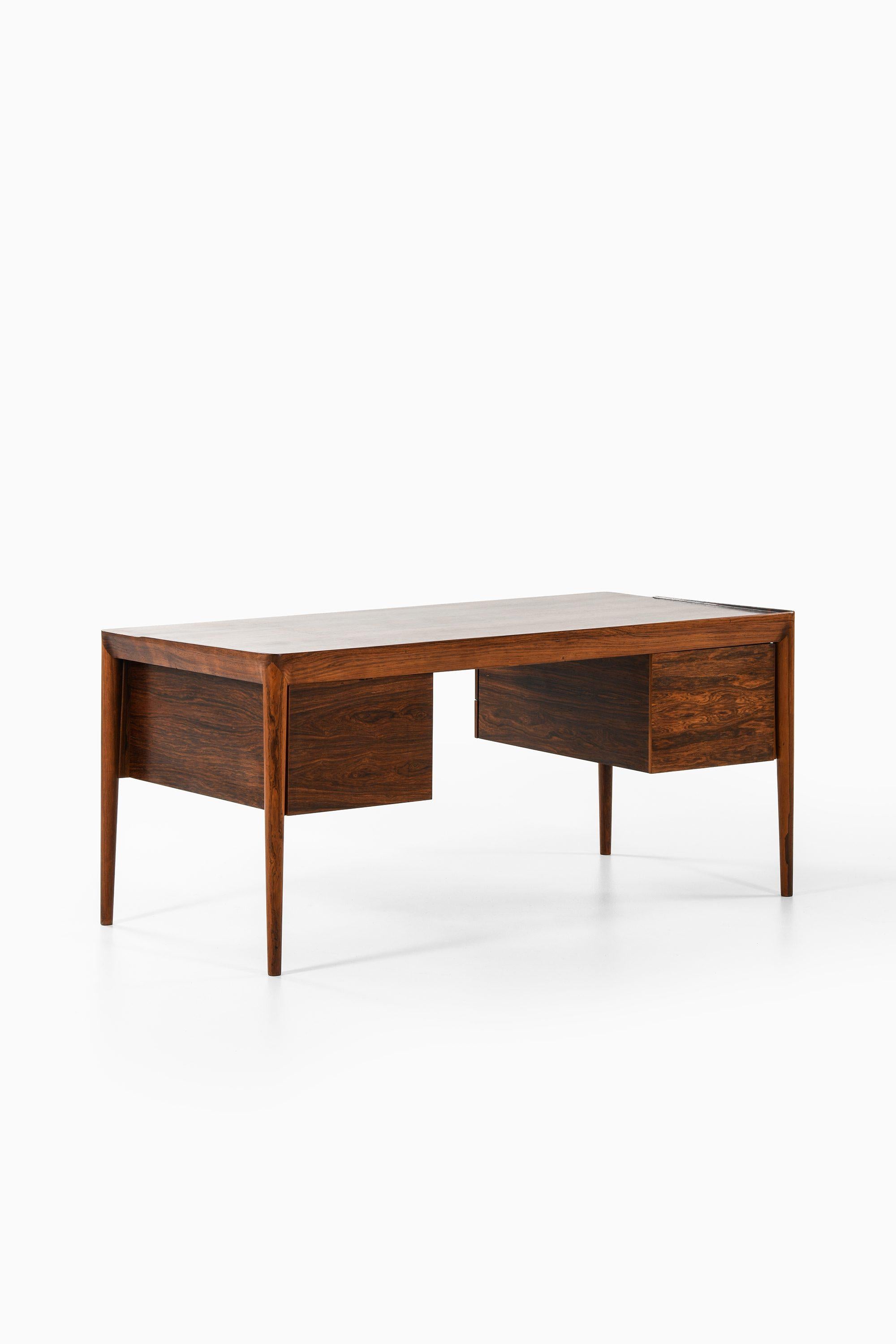 Freistehender Schreibtisch aus Palisanderholz von Erik Riisager Hansen, 1950er Jahre (Dänisch) im Angebot