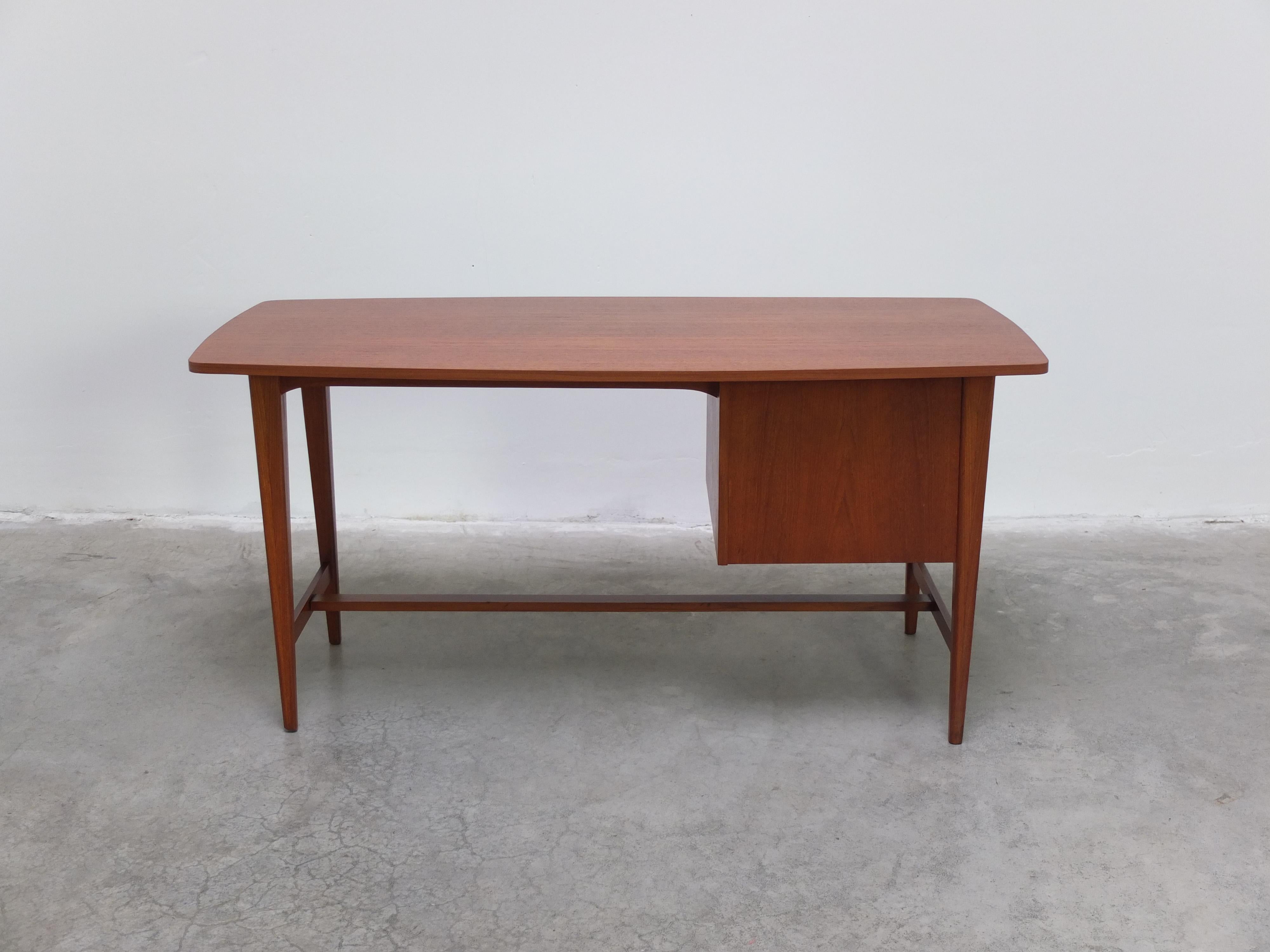Rara scrivania indipendente in teak di Heinrich Althoff, anni '60 in vendita 3