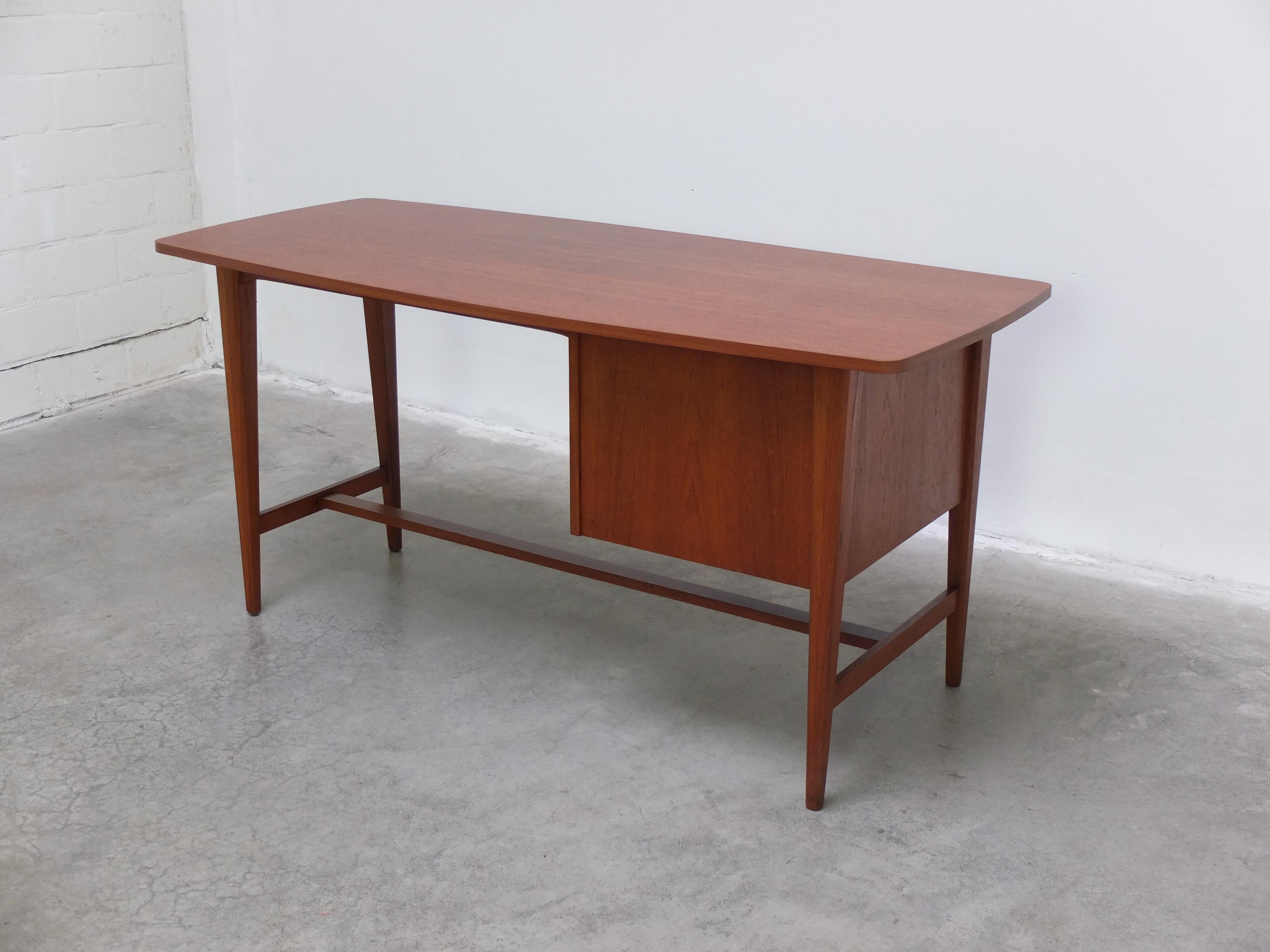 Rara scrivania indipendente in teak di Heinrich Althoff, anni '60 in vendita 5