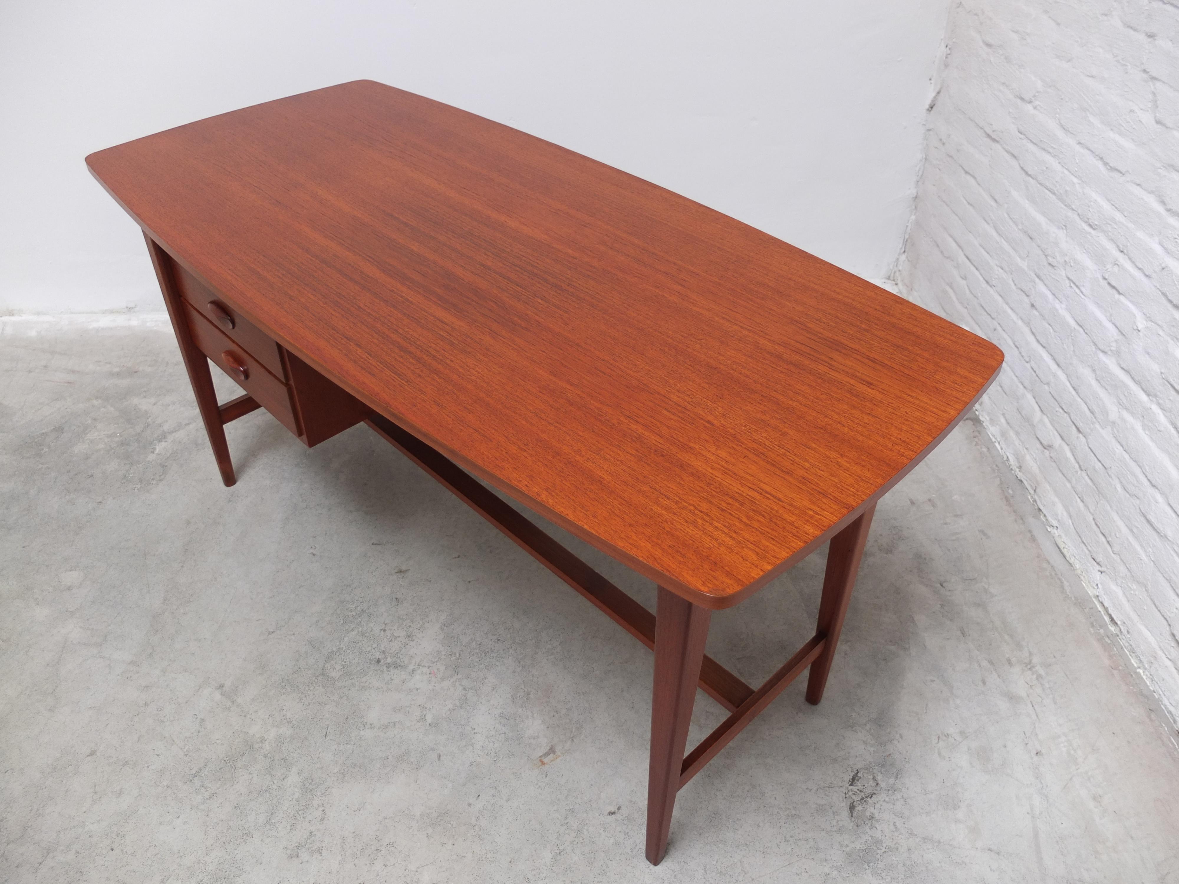 Teak Rara scrivania indipendente in teak di Heinrich Althoff, anni '60 in vendita