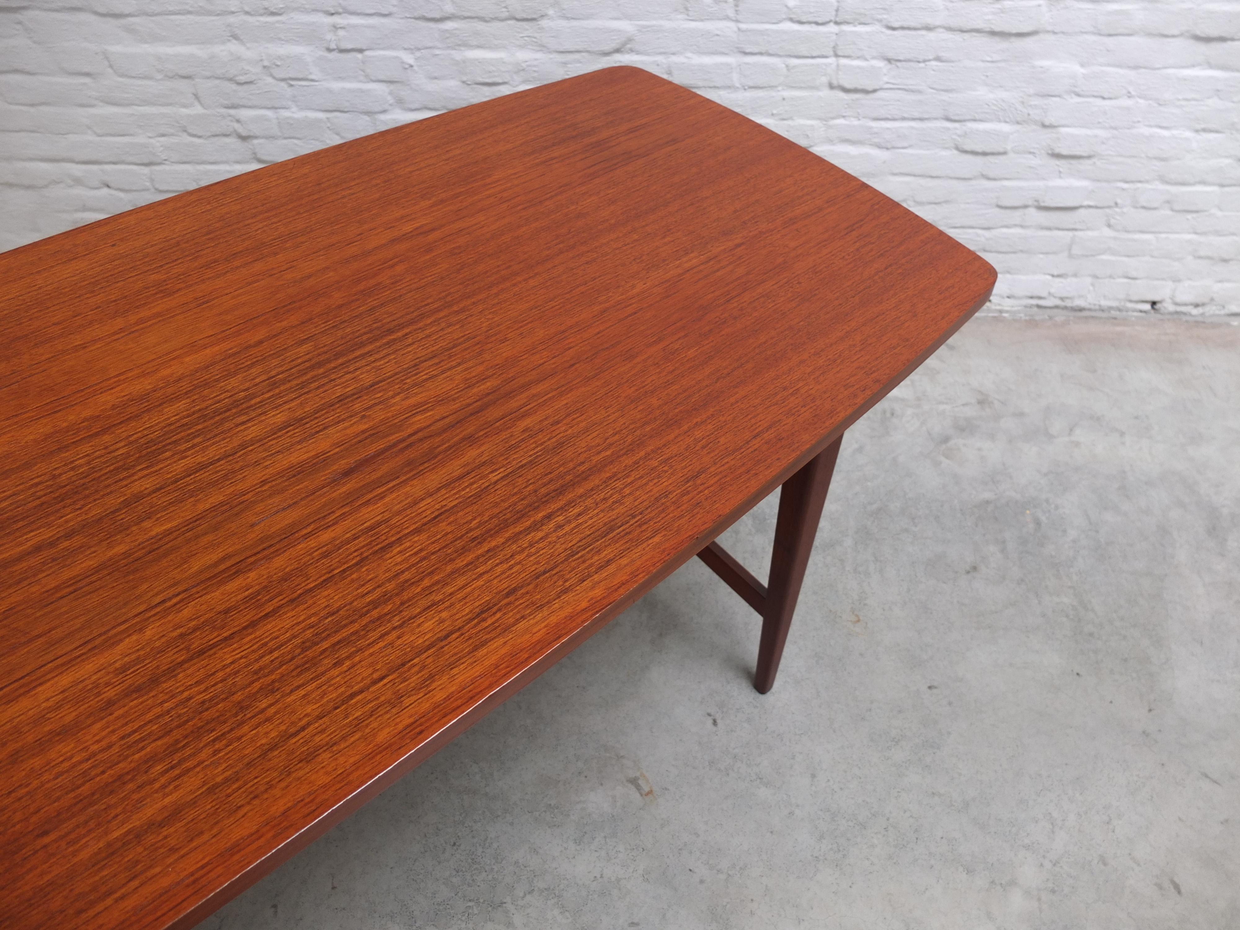 Rara scrivania indipendente in teak di Heinrich Althoff, anni '60 in vendita 1