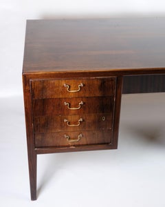 Escritorio independiente de palisandro y tiradores de latón de Jacob Kjaer de los años 60