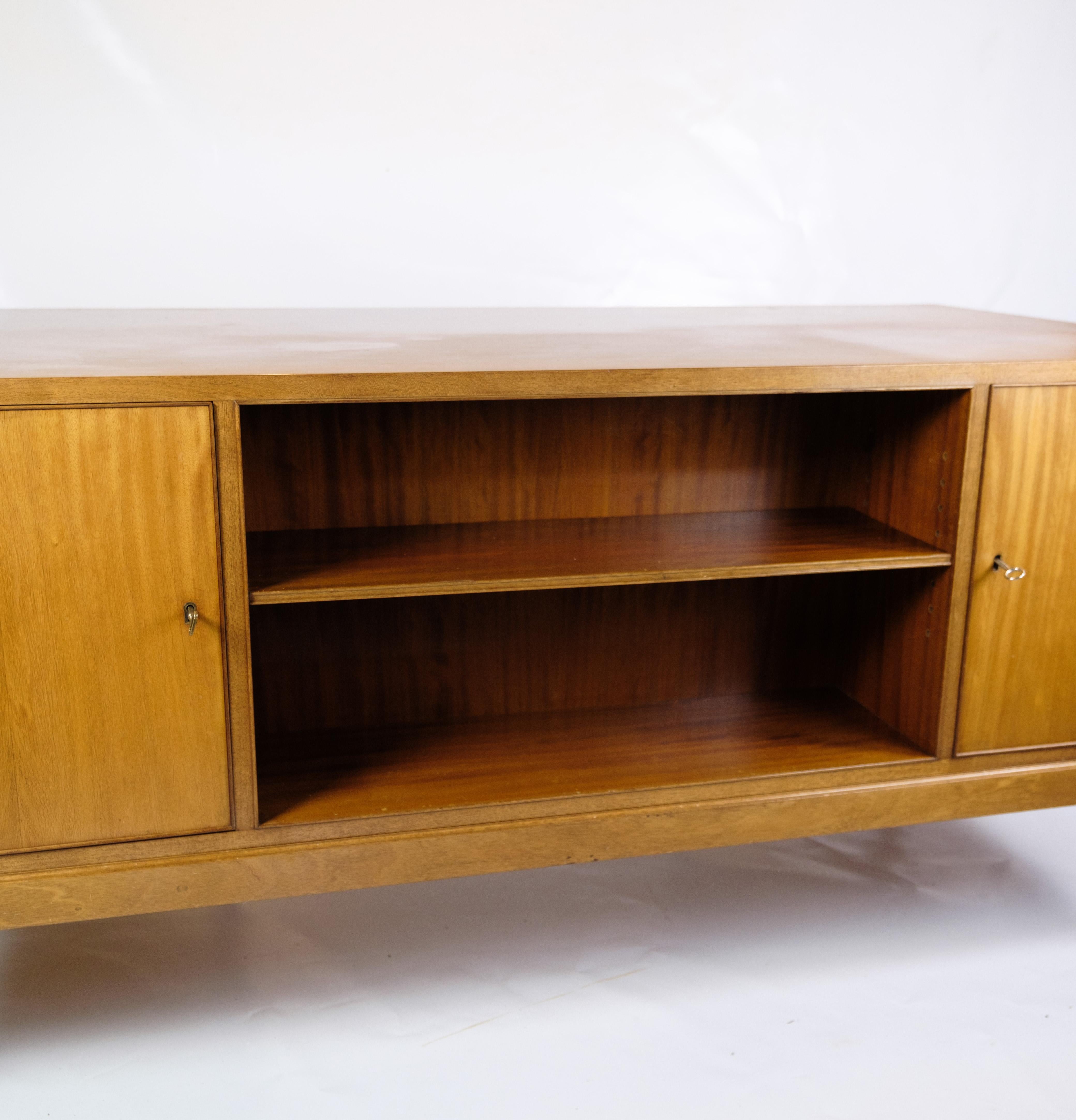 Freestanding Diplomat Desk Made In Mahogany By Fritz Henningsen From 1930s For Sale 3