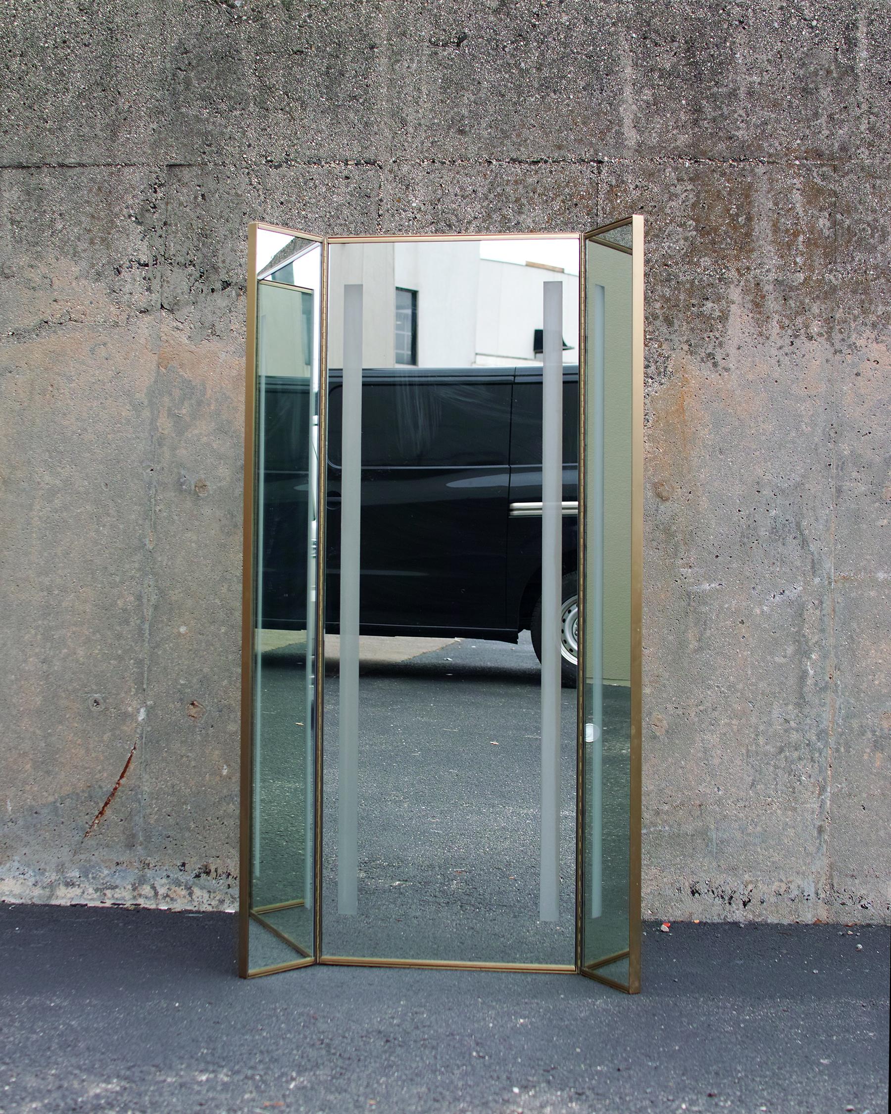 Freestanding Full Length Tri-Fold Dressing Mirror 1