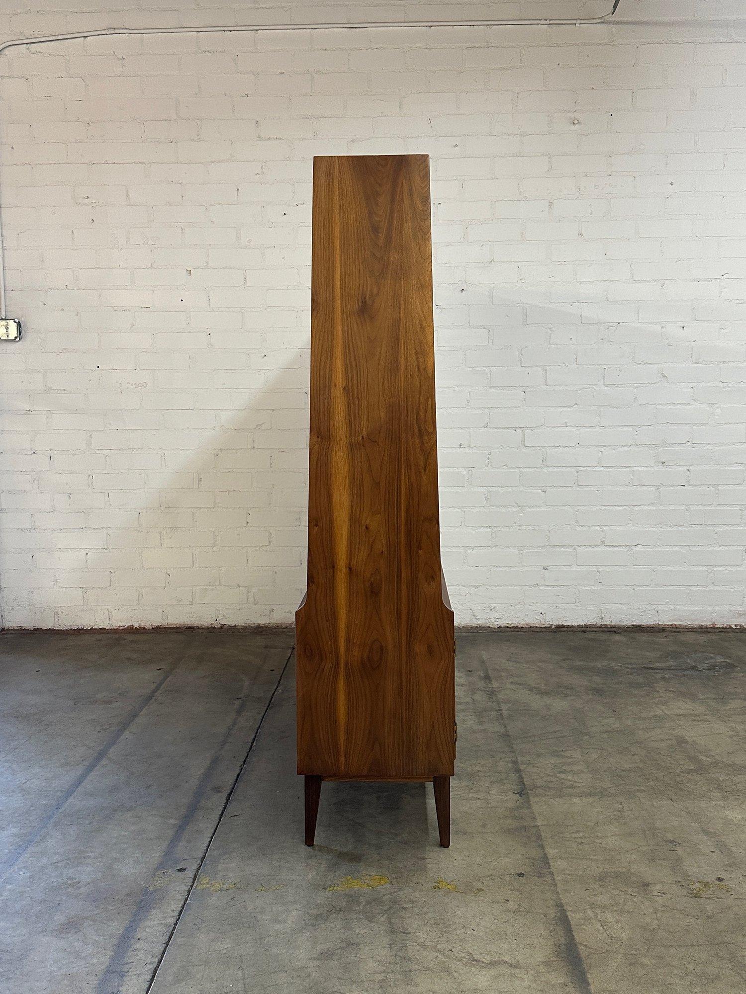 Freestanding Mid Century Wall Unit / Room Divider In Good Condition For Sale In Los Angeles, CA