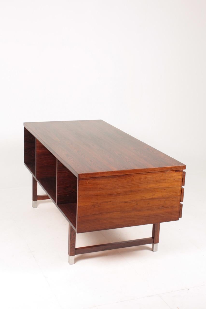 Freestanding Midcentury Desk in Rosewood, Designed by Ejgil Petersen, 1960s For Sale 5
