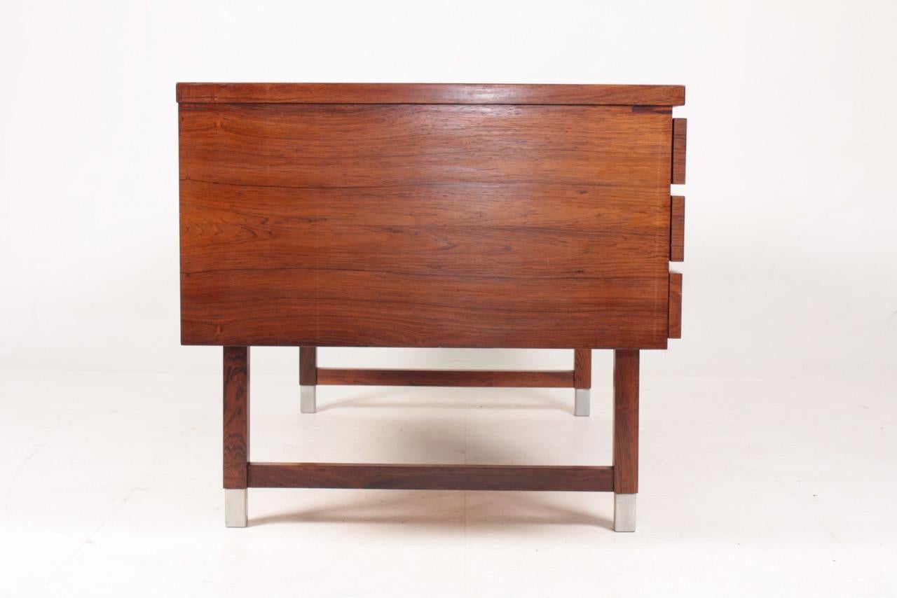 Freestanding Midcentury Desk in Rosewood, Designed by Ejgil Petersen, 1960s For Sale 6