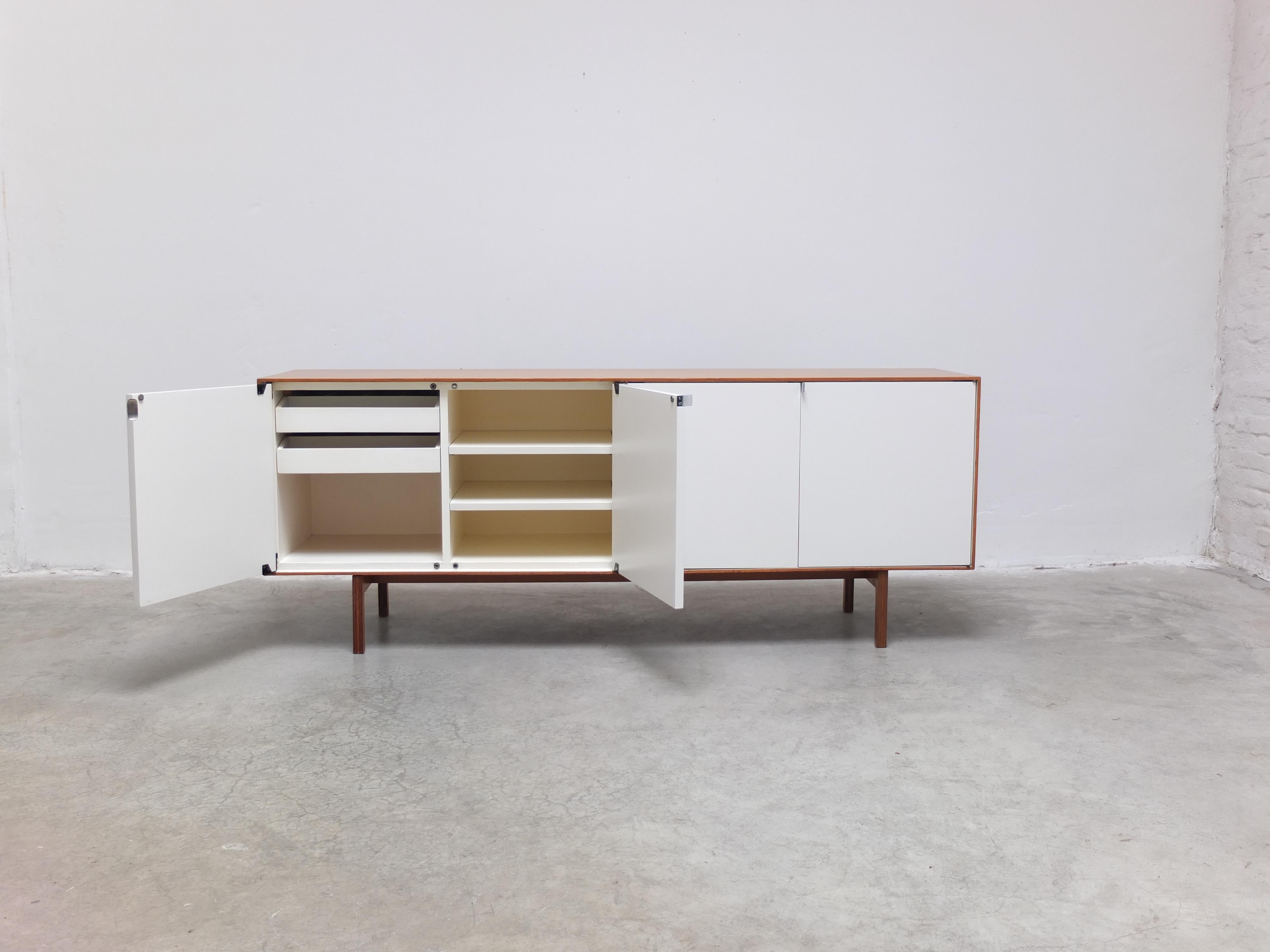 Freestanding 'Model 541' Sideboard by Florence Knoll for Knoll, 1952 For Sale 5