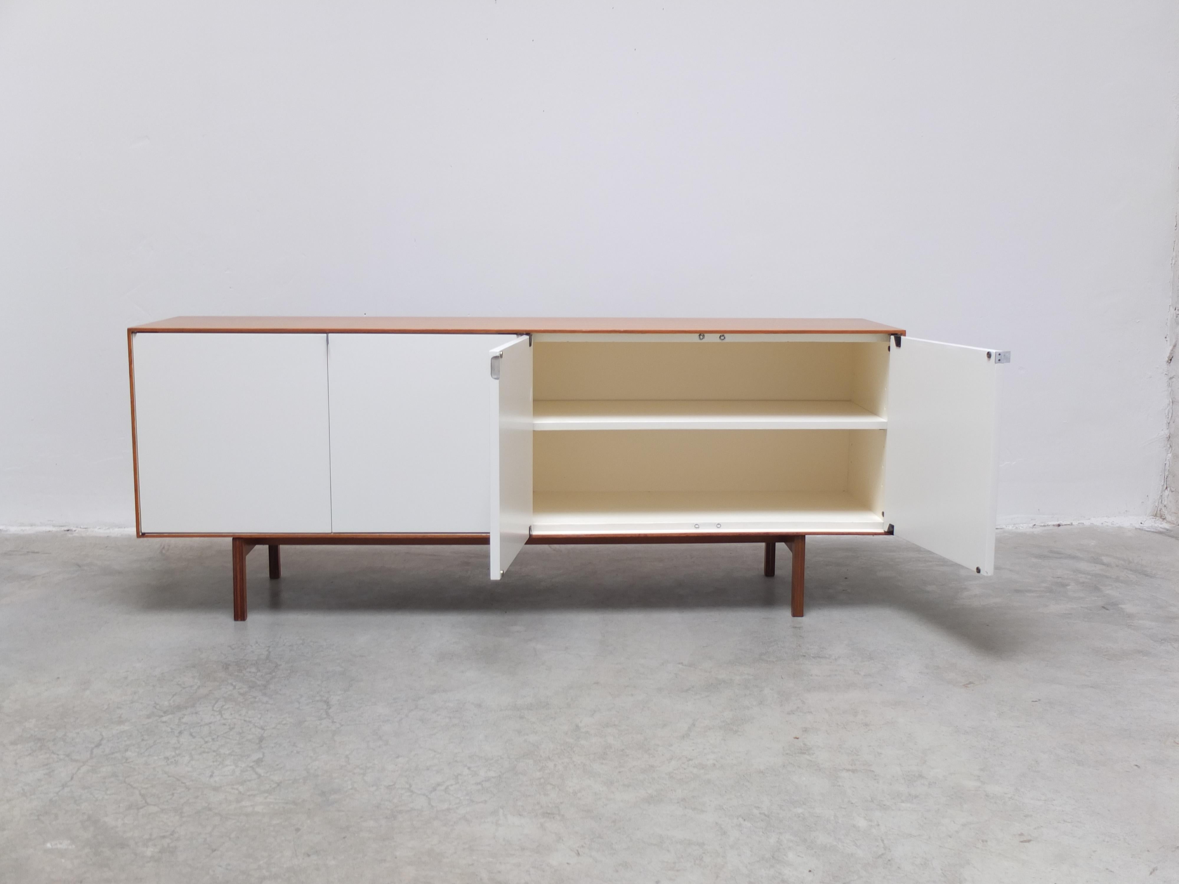 Freestanding 'Model 541' Sideboard by Florence Knoll for Knoll, 1952 For Sale 9