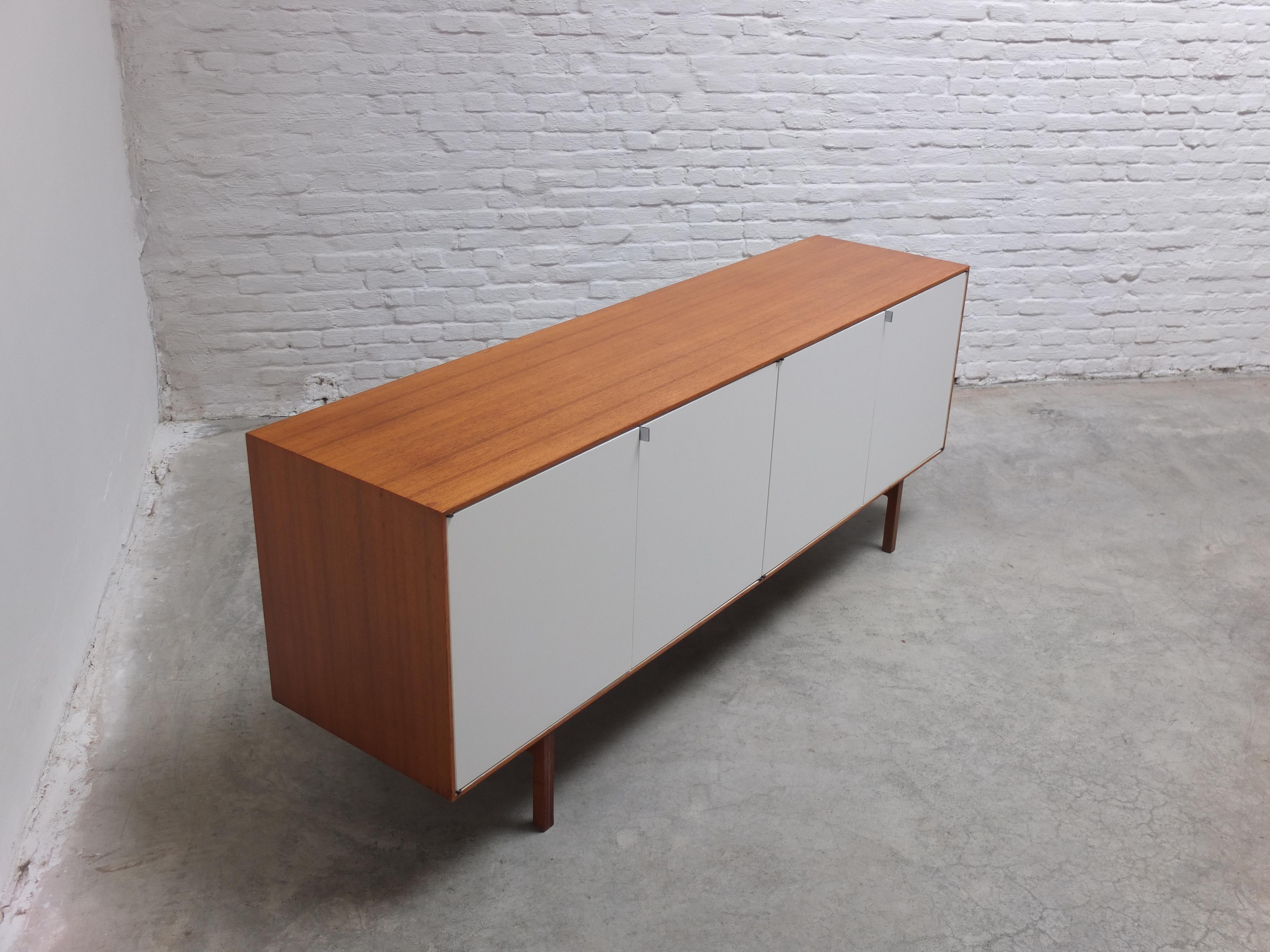 Freestanding 'Model 541' Sideboard by Florence Knoll for Knoll, 1952 For Sale 13