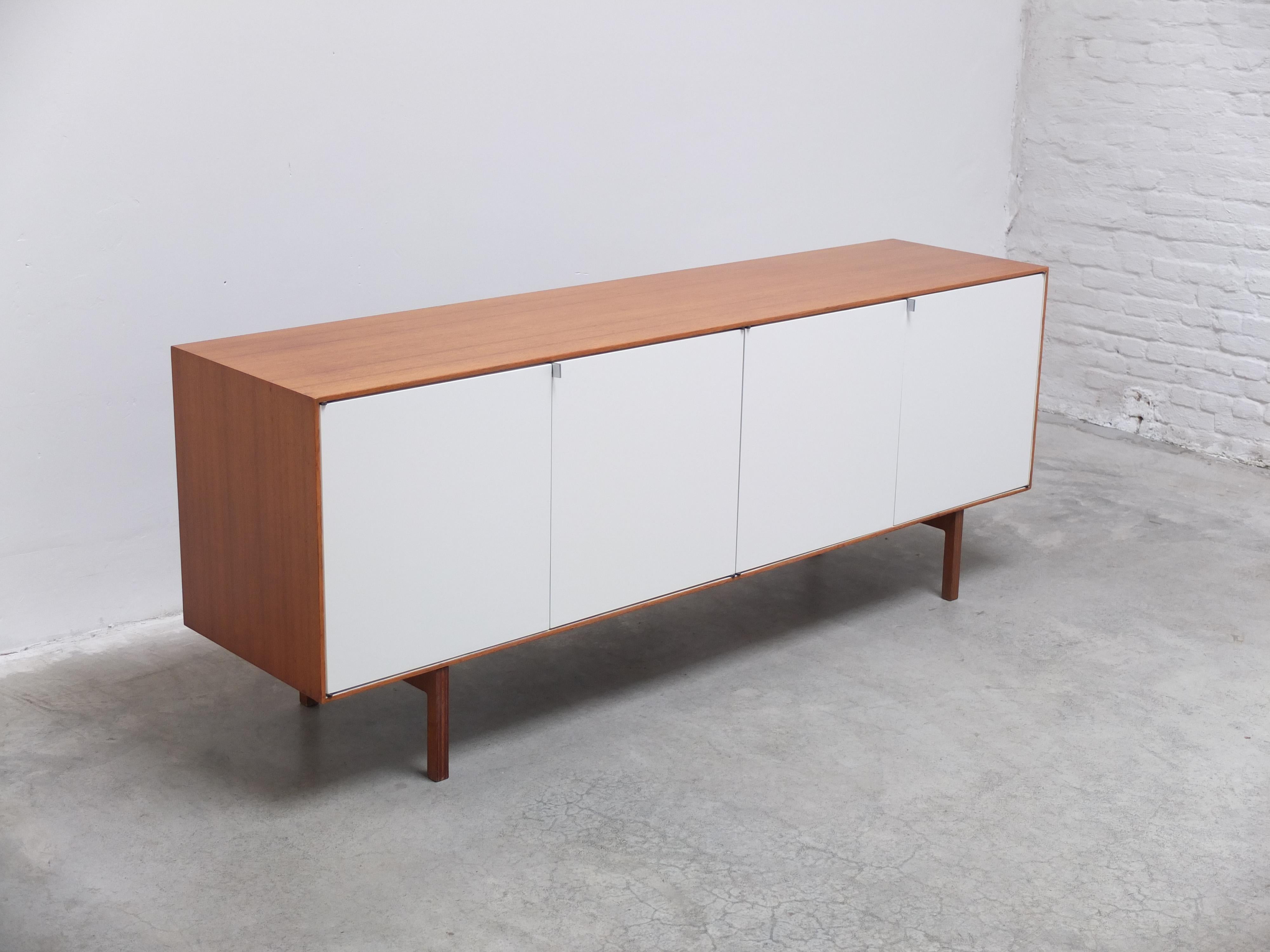 American Freestanding 'Model 541' Sideboard by Florence Knoll for Knoll, 1952 For Sale