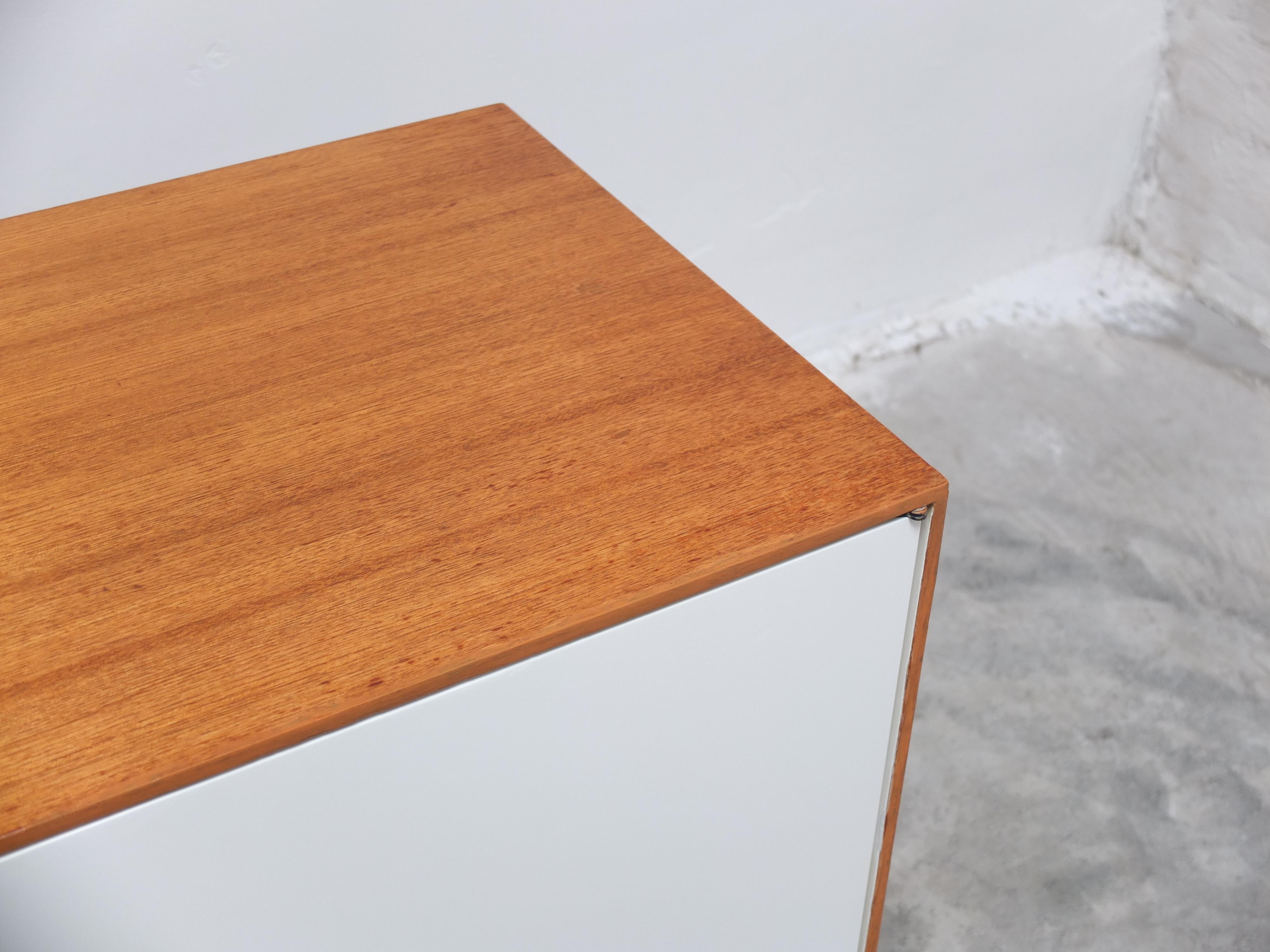 Metal Freestanding 'Model 541' Sideboard by Florence Knoll for Knoll, 1952 For Sale