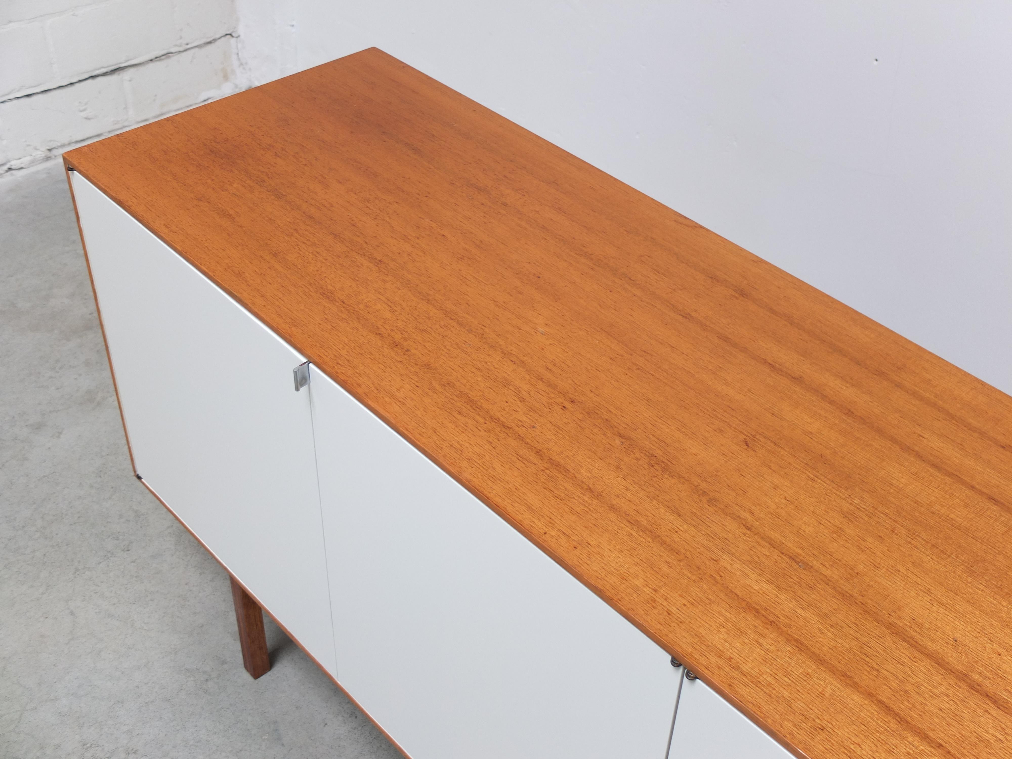 Freestanding 'Model 541' Sideboard by Florence Knoll for Knoll, 1952 For Sale 1