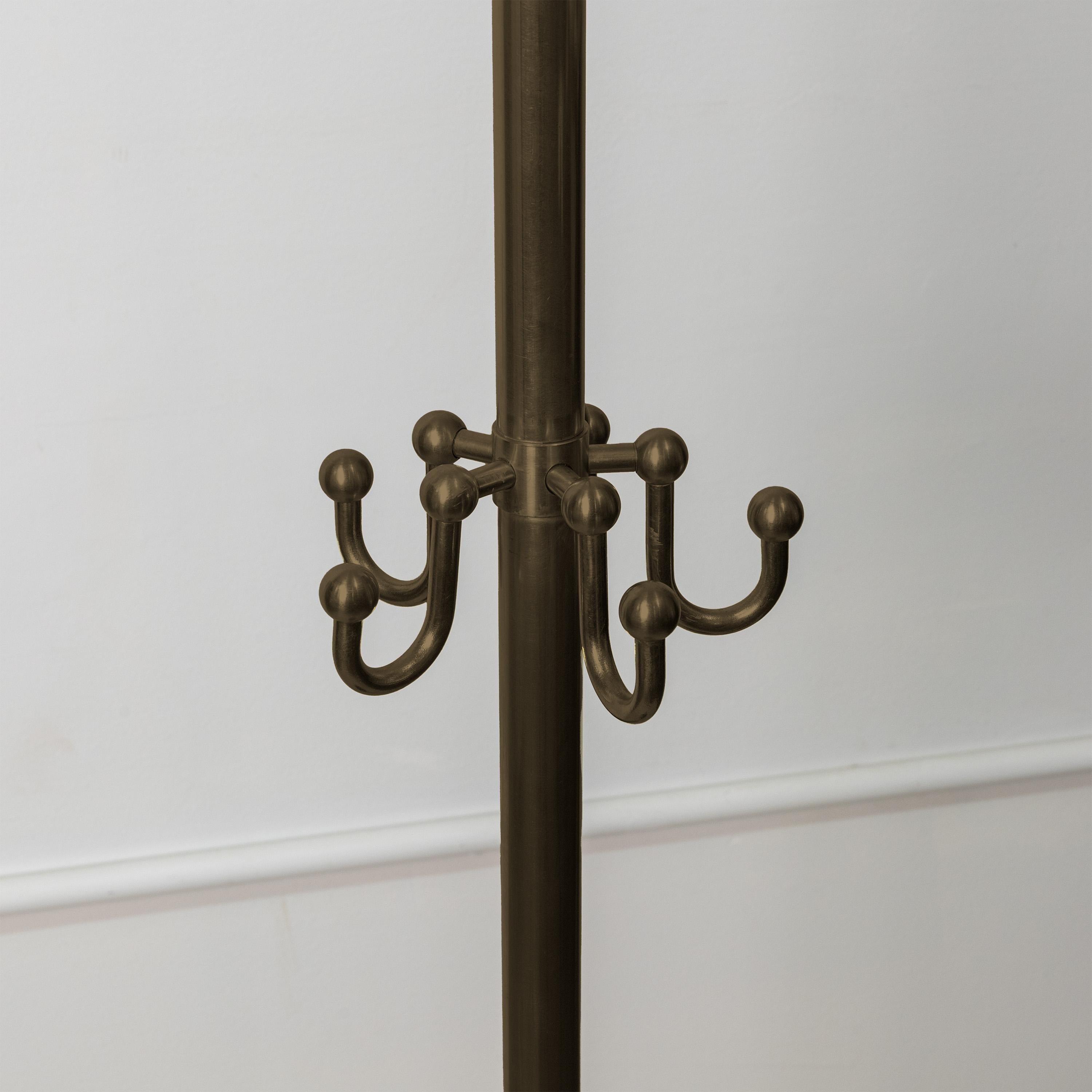 Moderno Appendiabiti freestanding in bronzo strofinato a olio con 10 ganci, base in marmo, albero degli abiti, supporto in vendita
