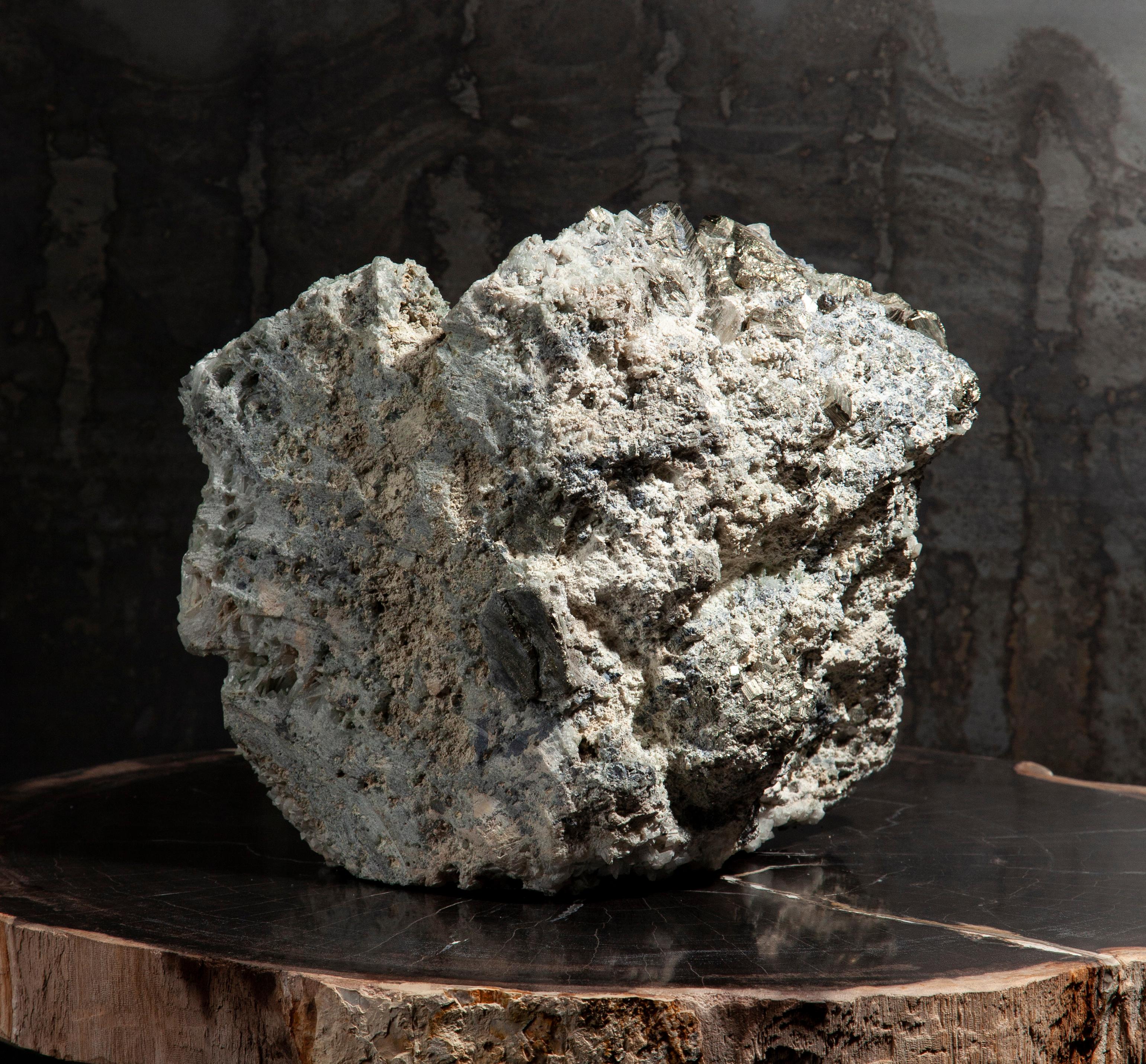 Peruviano Raro, grande mazzo di cristalli di pirite e quarzo indipendente dal Perù in vendita