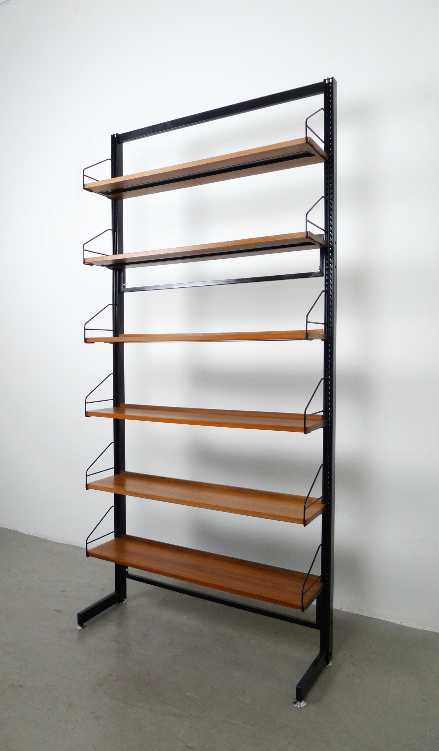 20th Century Freestanding Shelving Unit with Walnut Shelves, Germany, 1960s